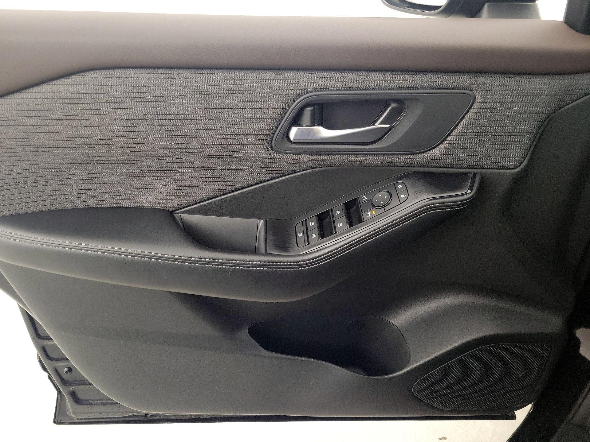 Thumbnail: 2023 Nissan Rogue - 12