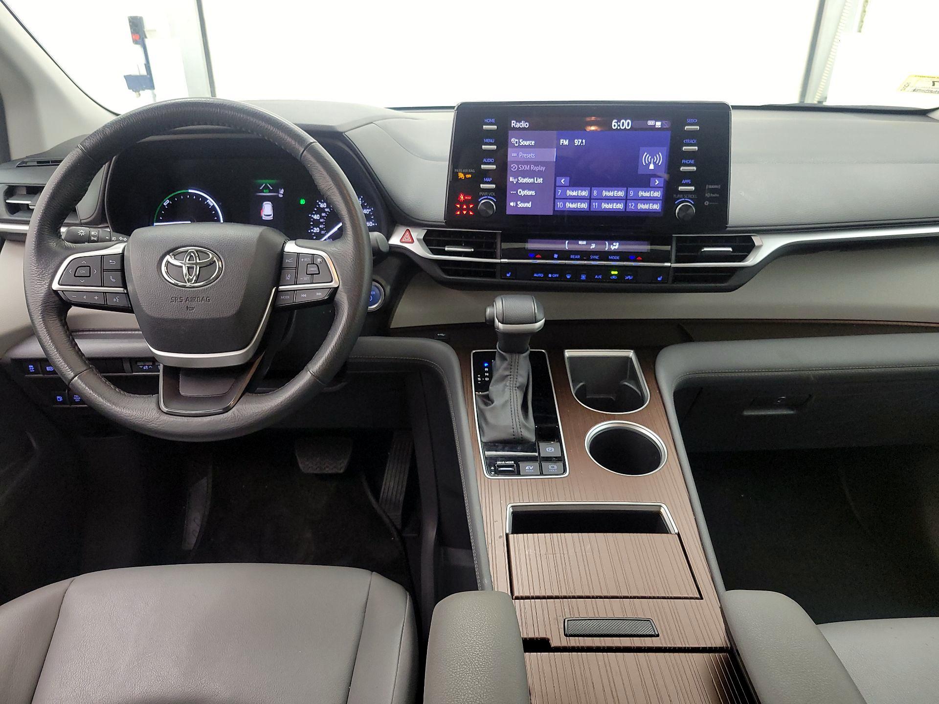 Thumbnail: 2024 Toyota Sienna - 9