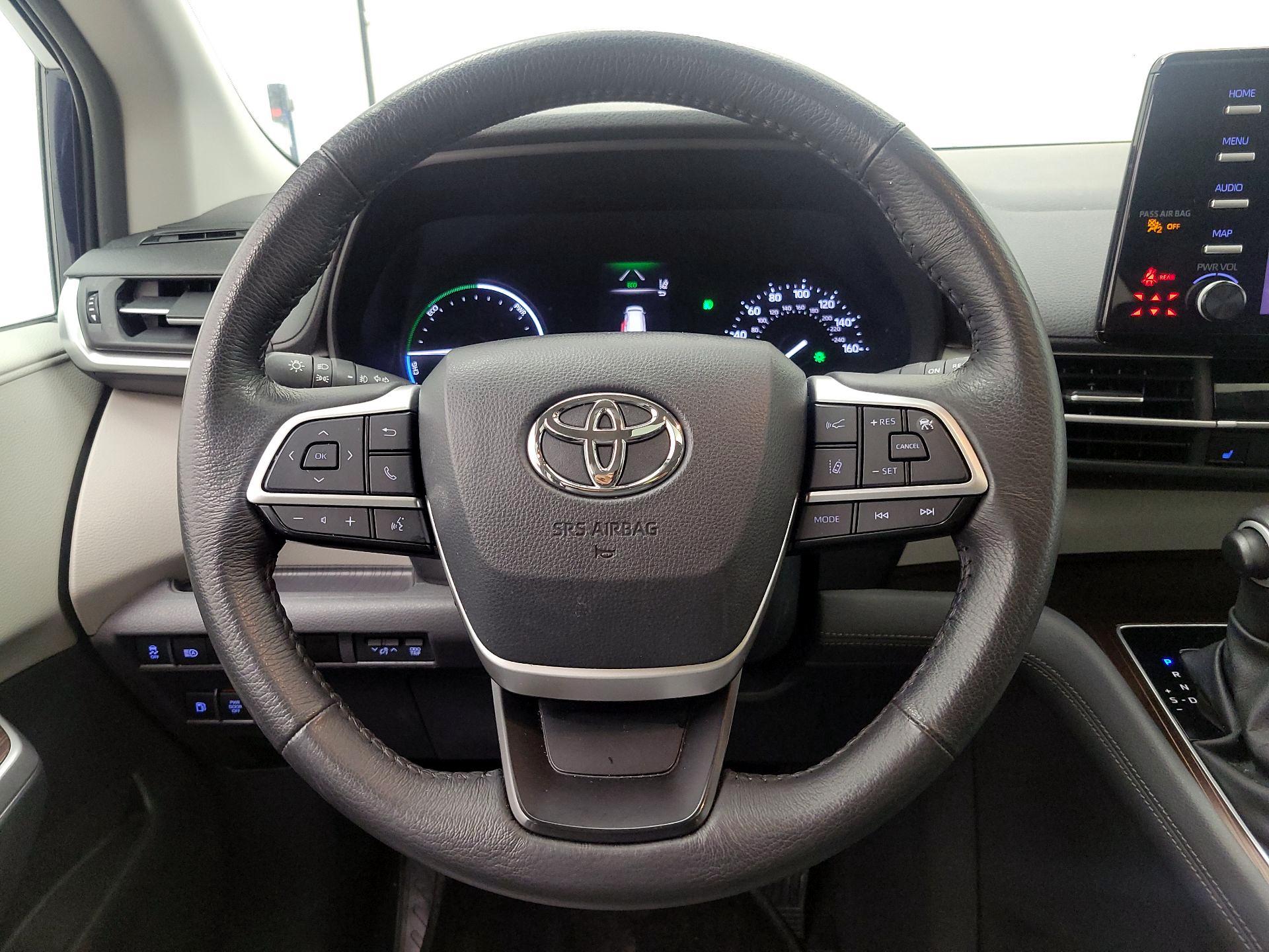 Thumbnail: 2024 Toyota Sienna - 10