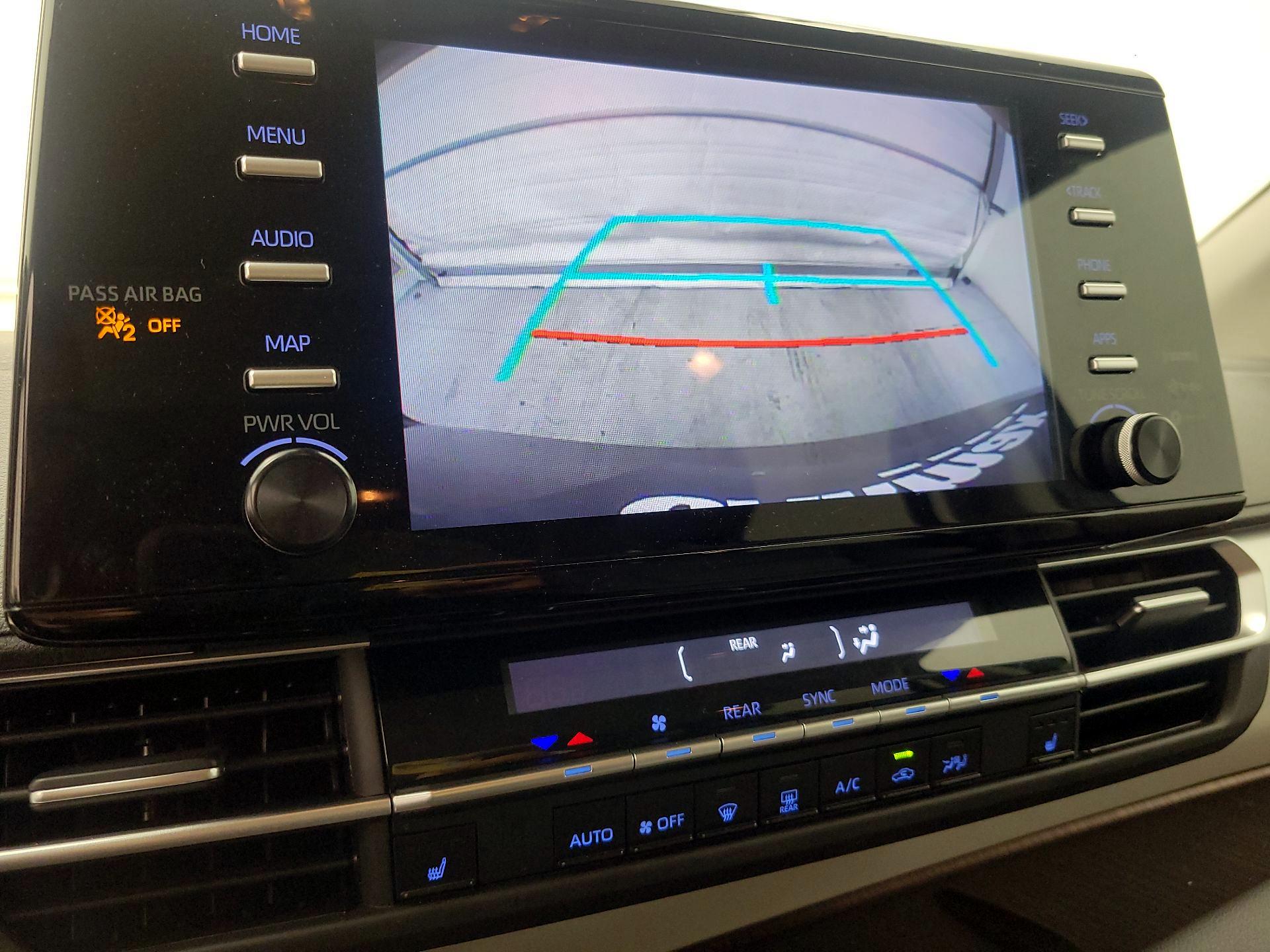 Thumbnail: 2024 Toyota Sienna - 14