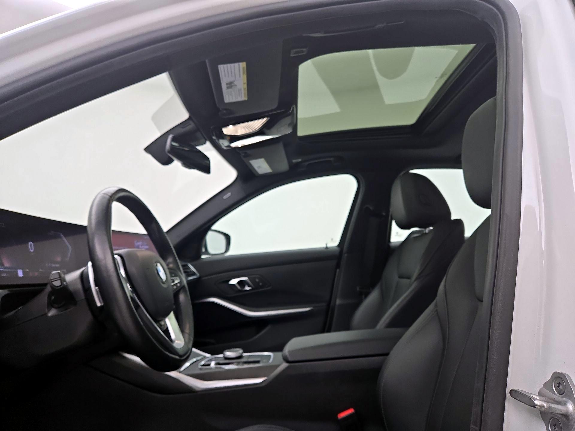 Thumbnail: 2024 BMW 3 Series - 20