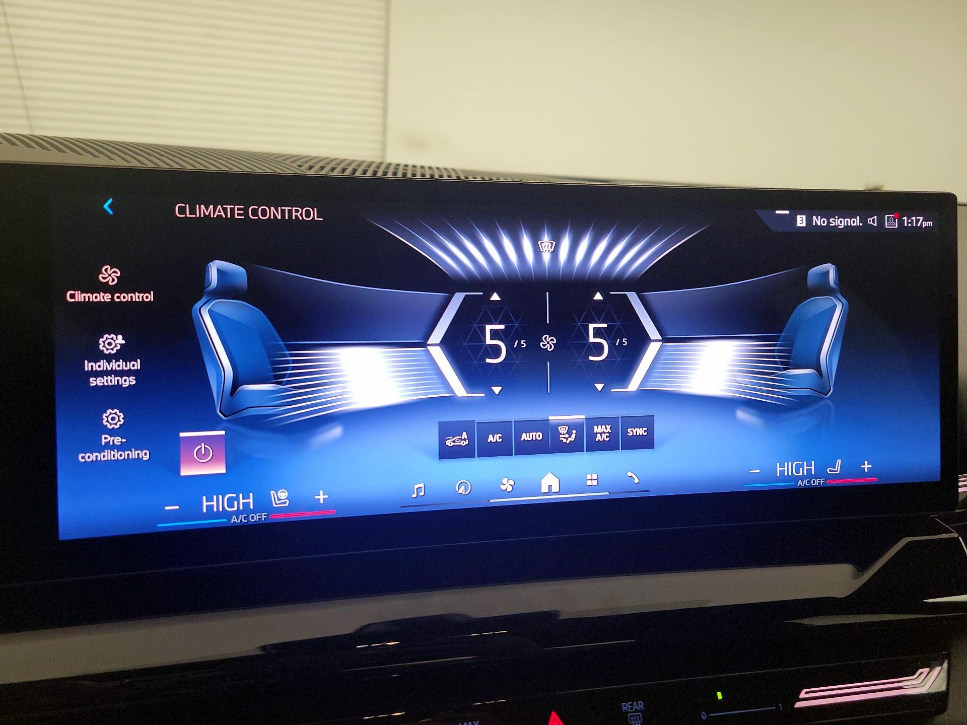 Thumbnail: 2025 BMW 5 Series - 17