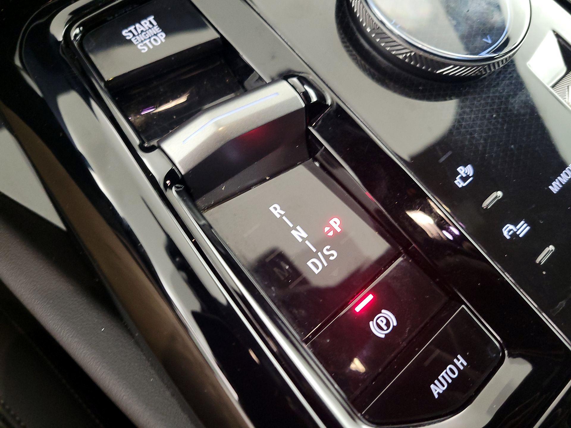 Thumbnail: 2025 BMW 5 Series - 18