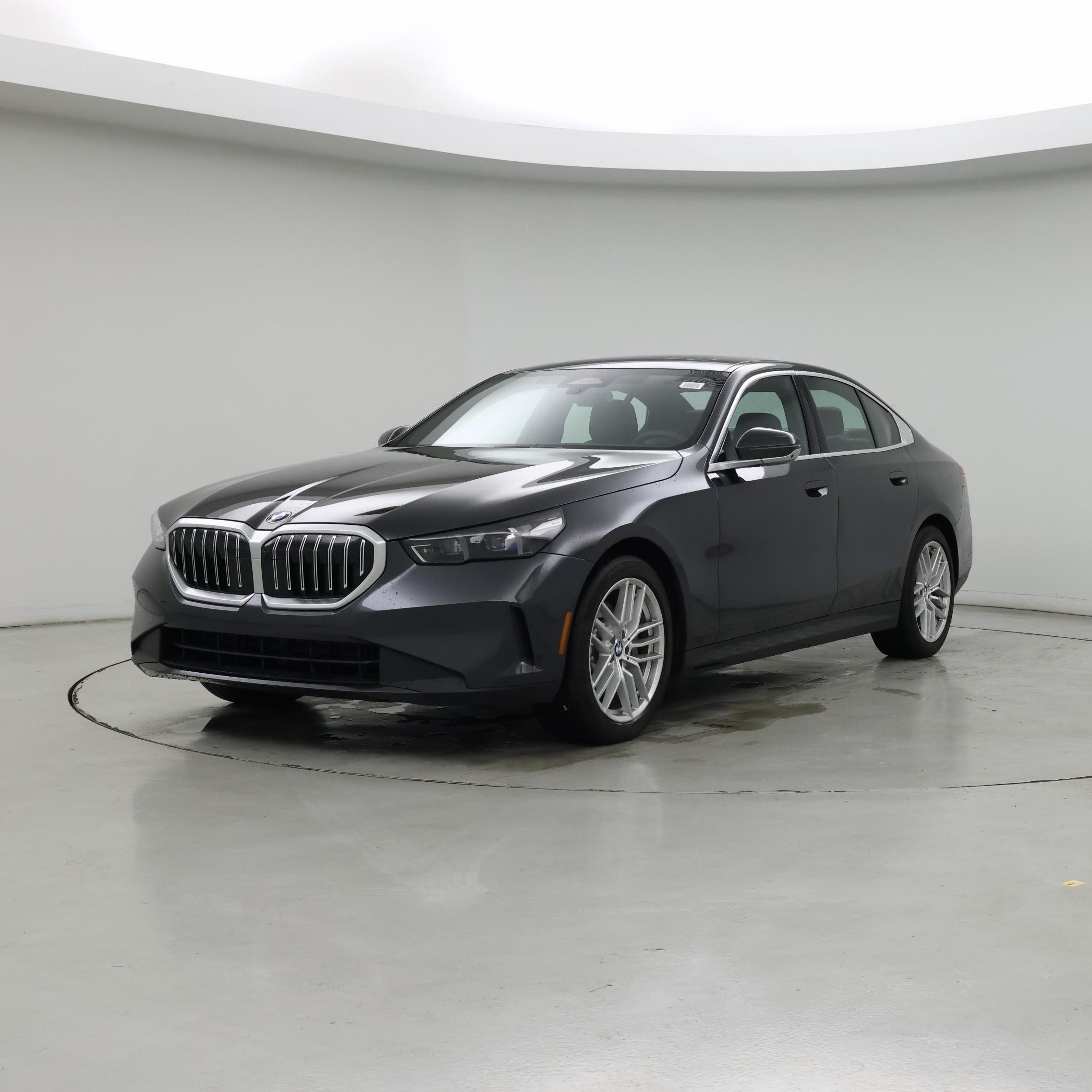 Thumbnail: 2025 BMW 5 Series - 4