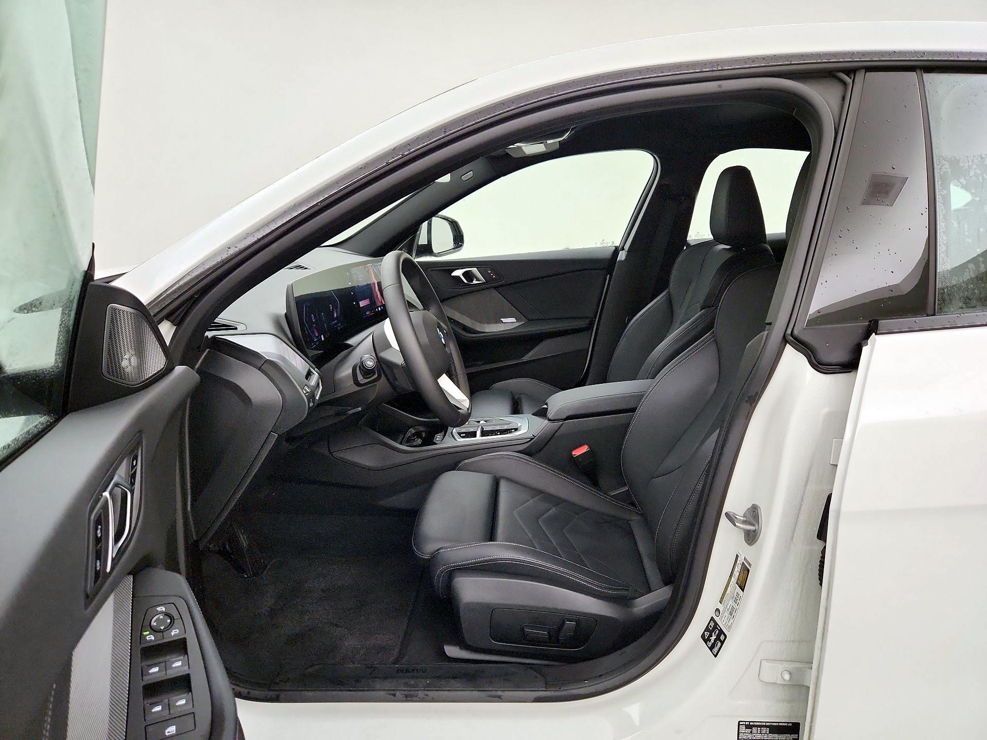 Thumbnail: 2025 BMW 2 Series - 11