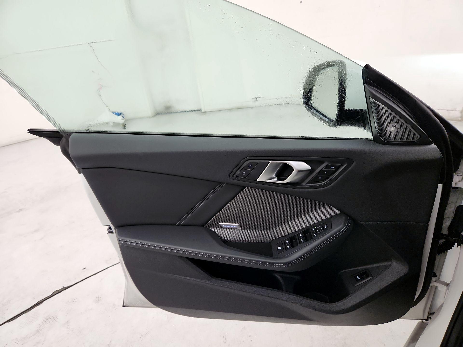 Thumbnail: 2025 BMW 2 Series - 12