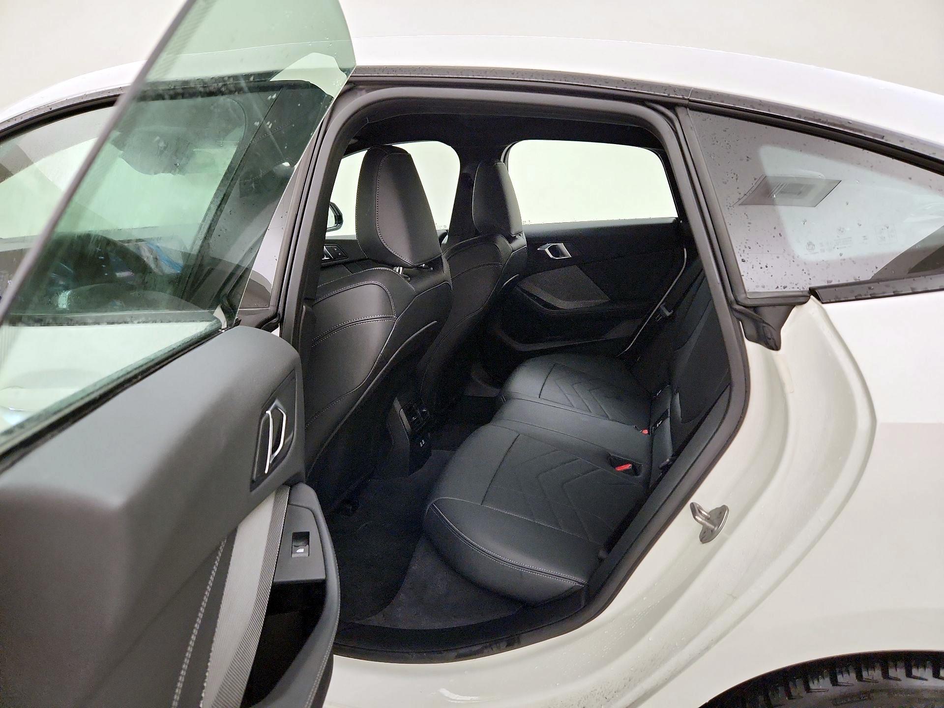 Thumbnail: 2025 BMW 2 Series - 19