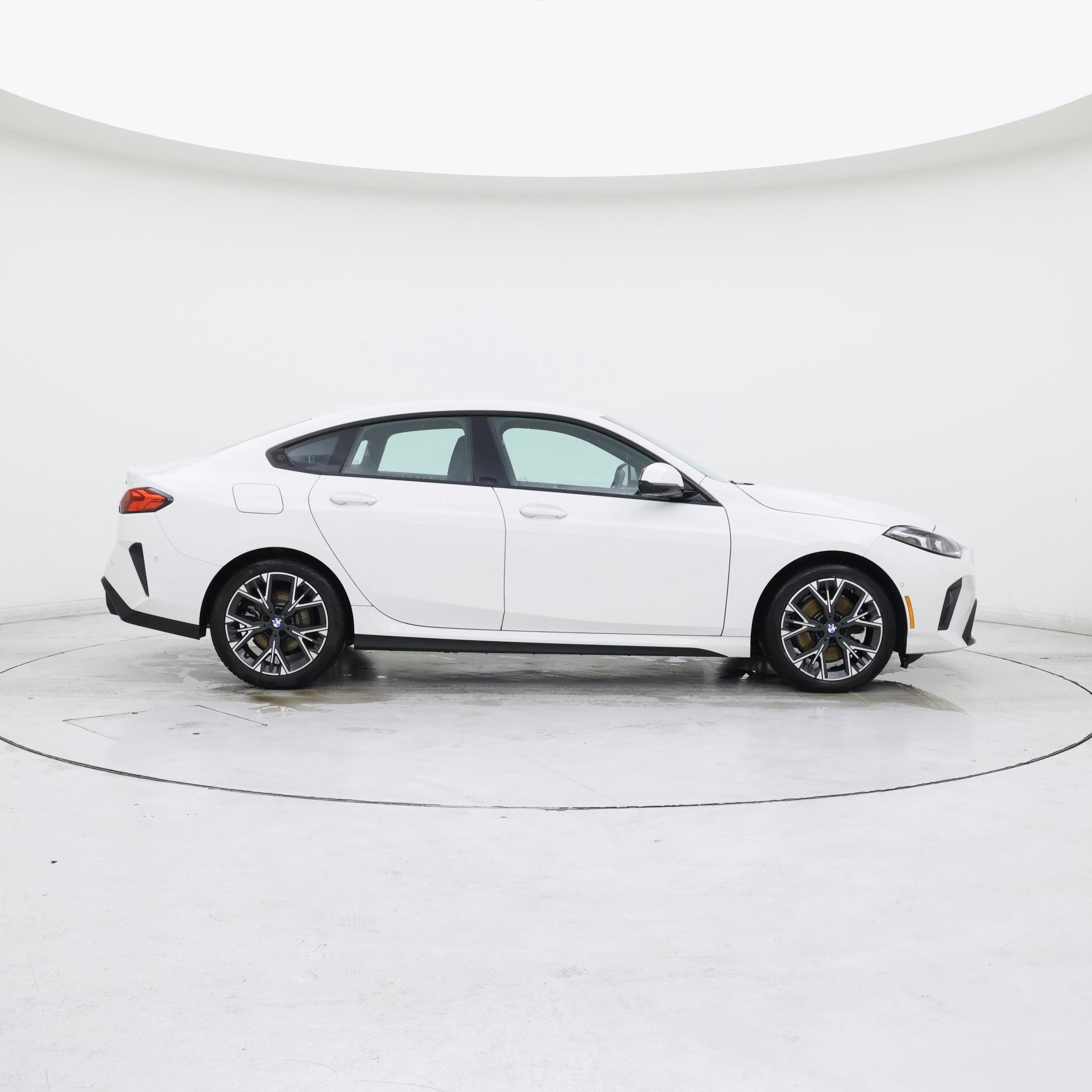 Thumbnail: 2025 BMW 2 Series - 7