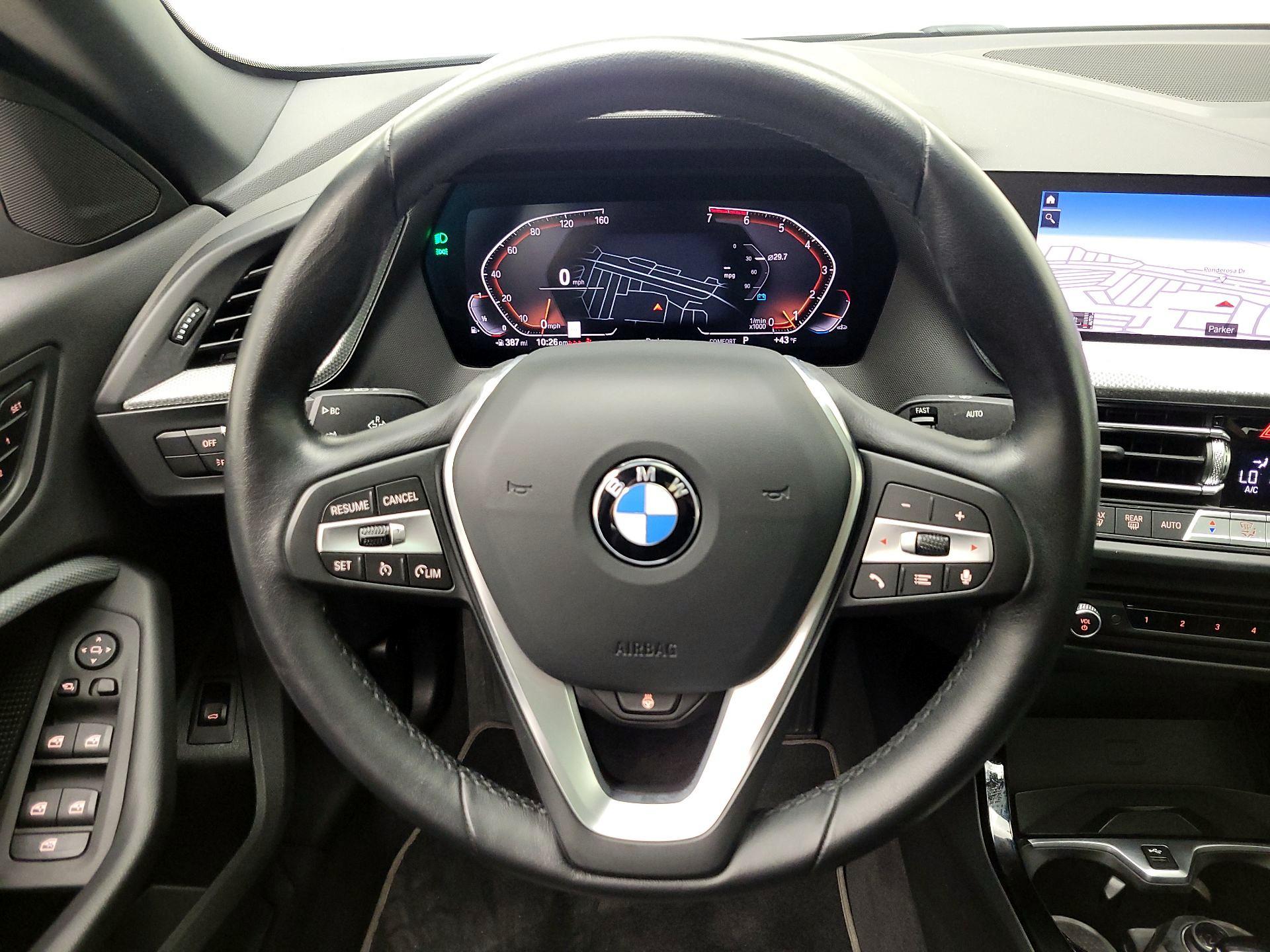 Thumbnail: 2024 BMW 2 Series - 10