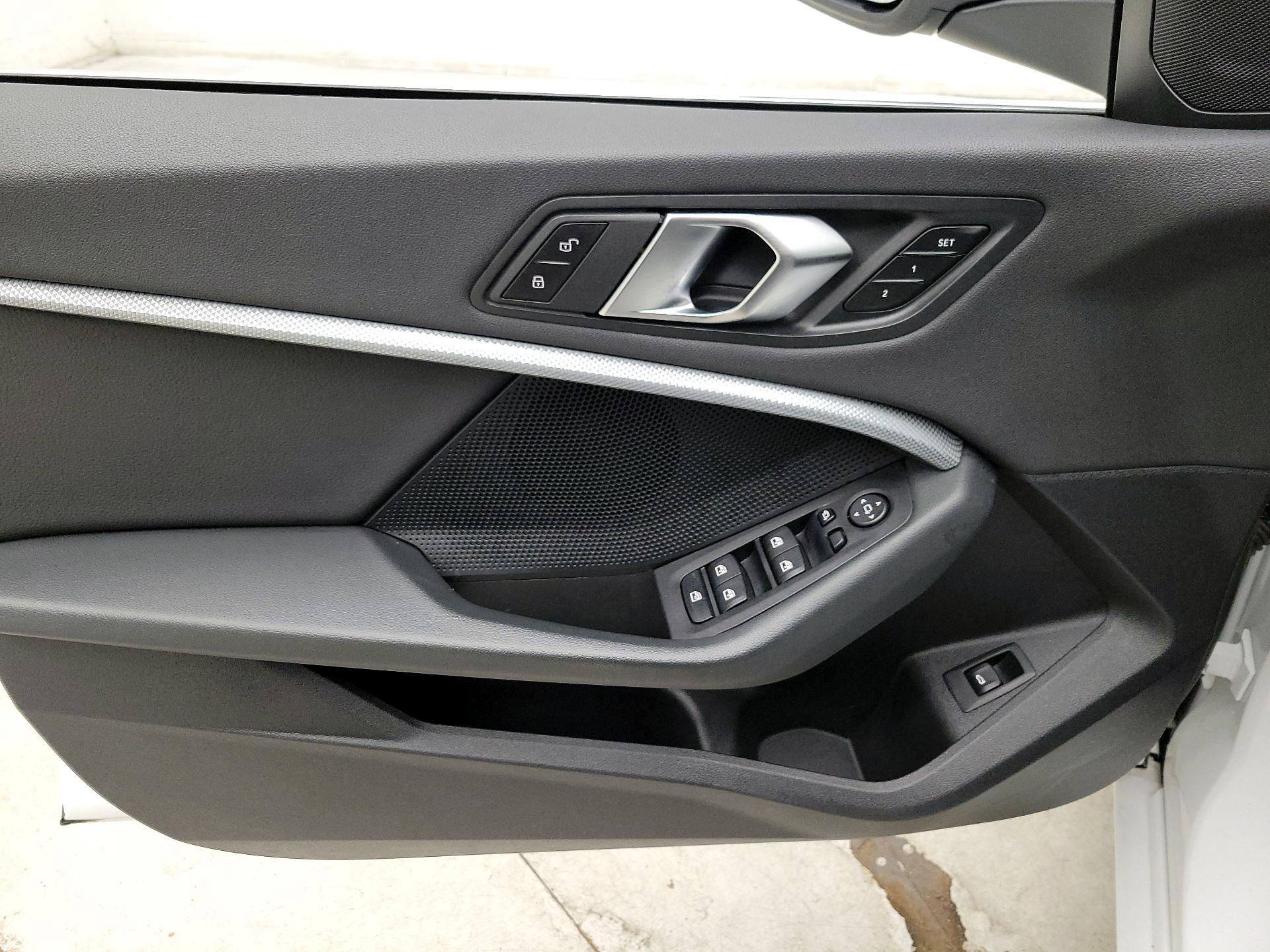 Thumbnail: 2024 BMW 2 Series - 12