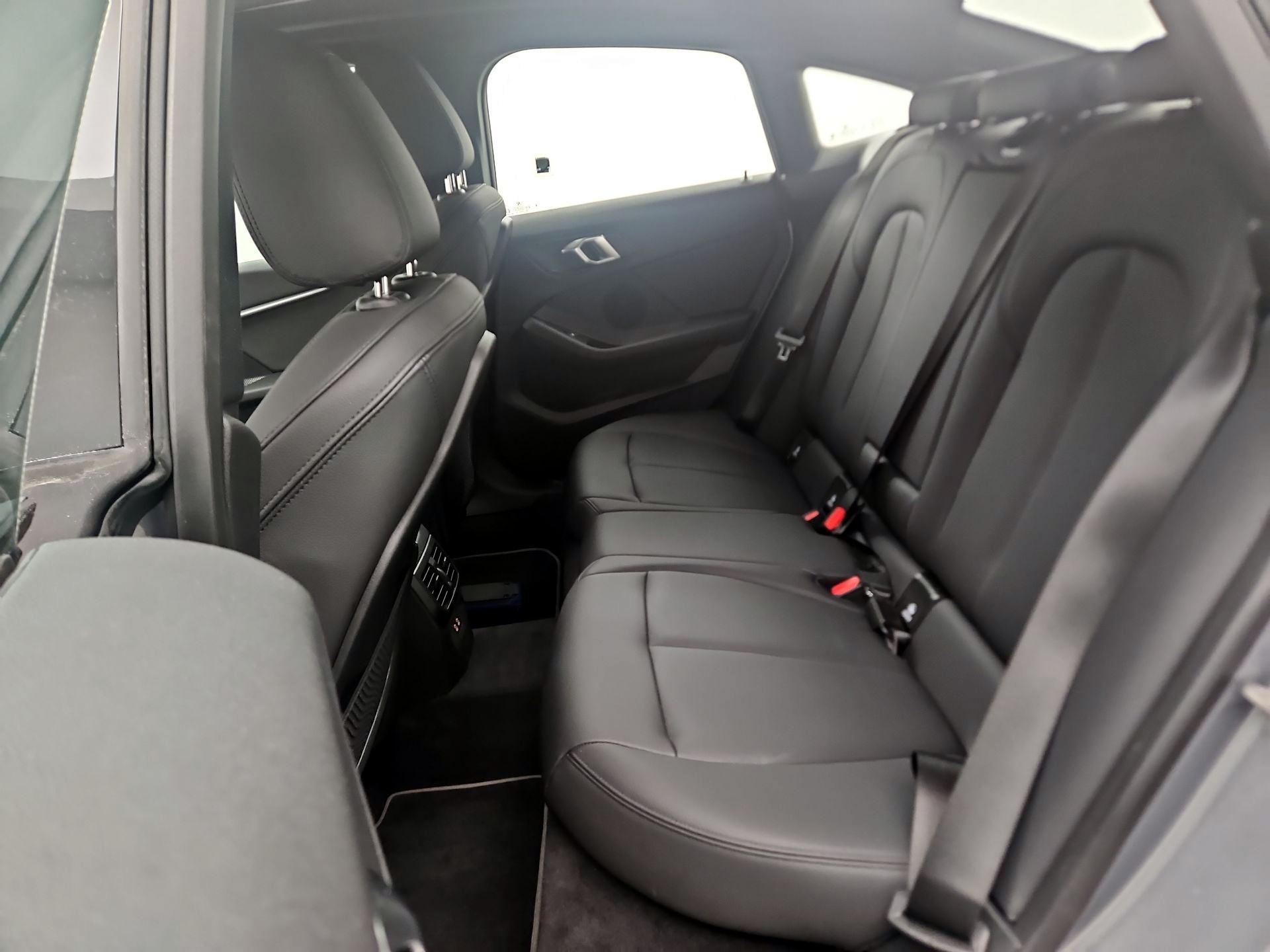 Thumbnail: 2024 BMW 2 Series - 18