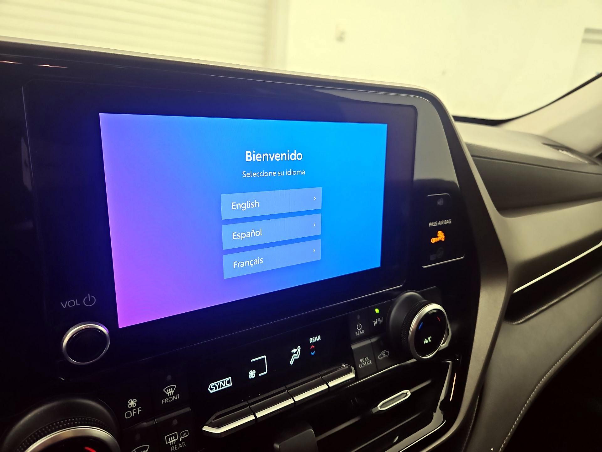 Thumbnail: 2023 Toyota Highlander - 13