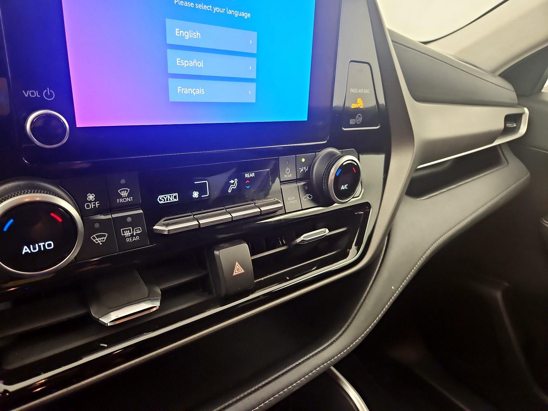 Thumbnail: 2023 Toyota Highlander - 14