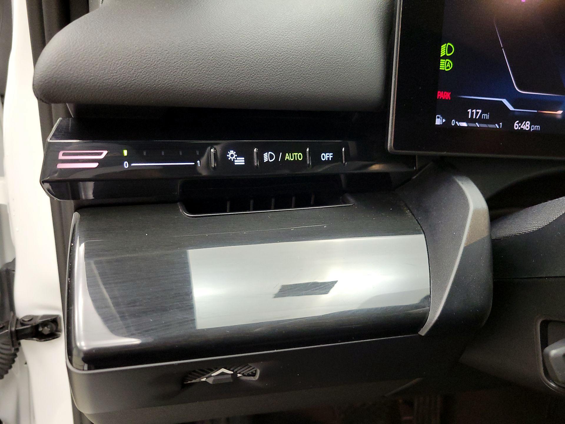 Thumbnail: 2024 BMW 5 Series - 13