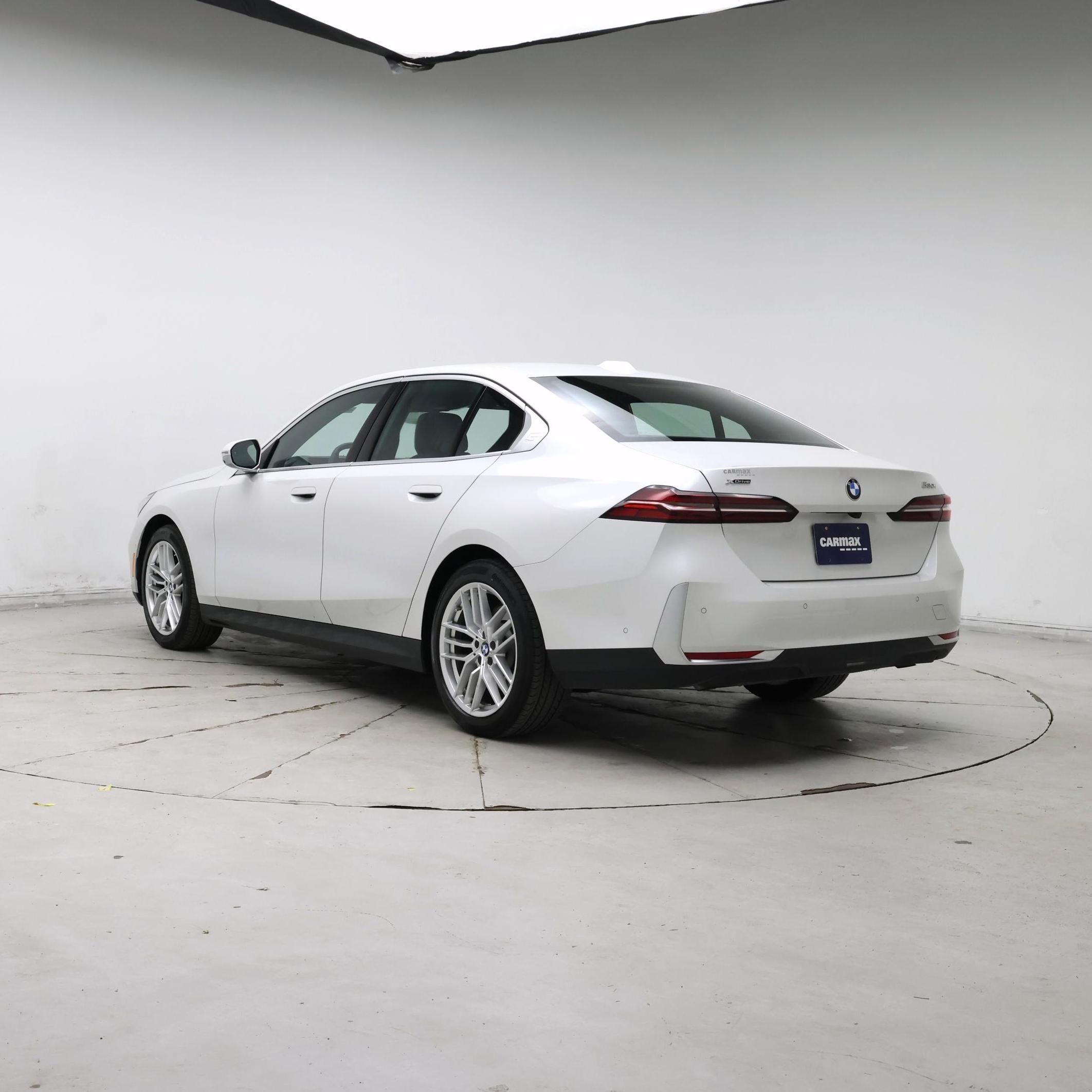 Thumbnail: 2024 BMW 5 Series - 2