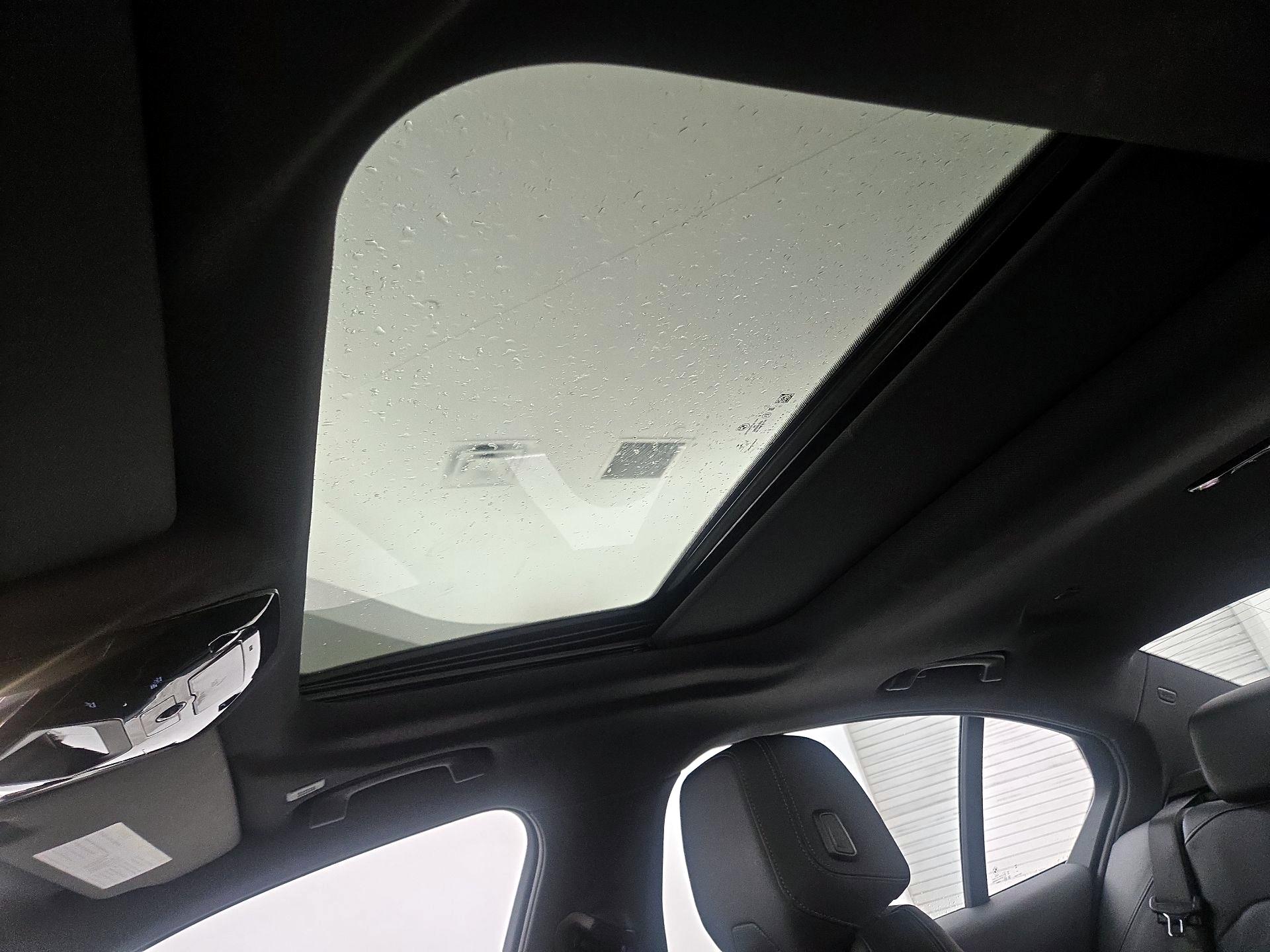 Thumbnail: 2025 BMW 5 Series - 20