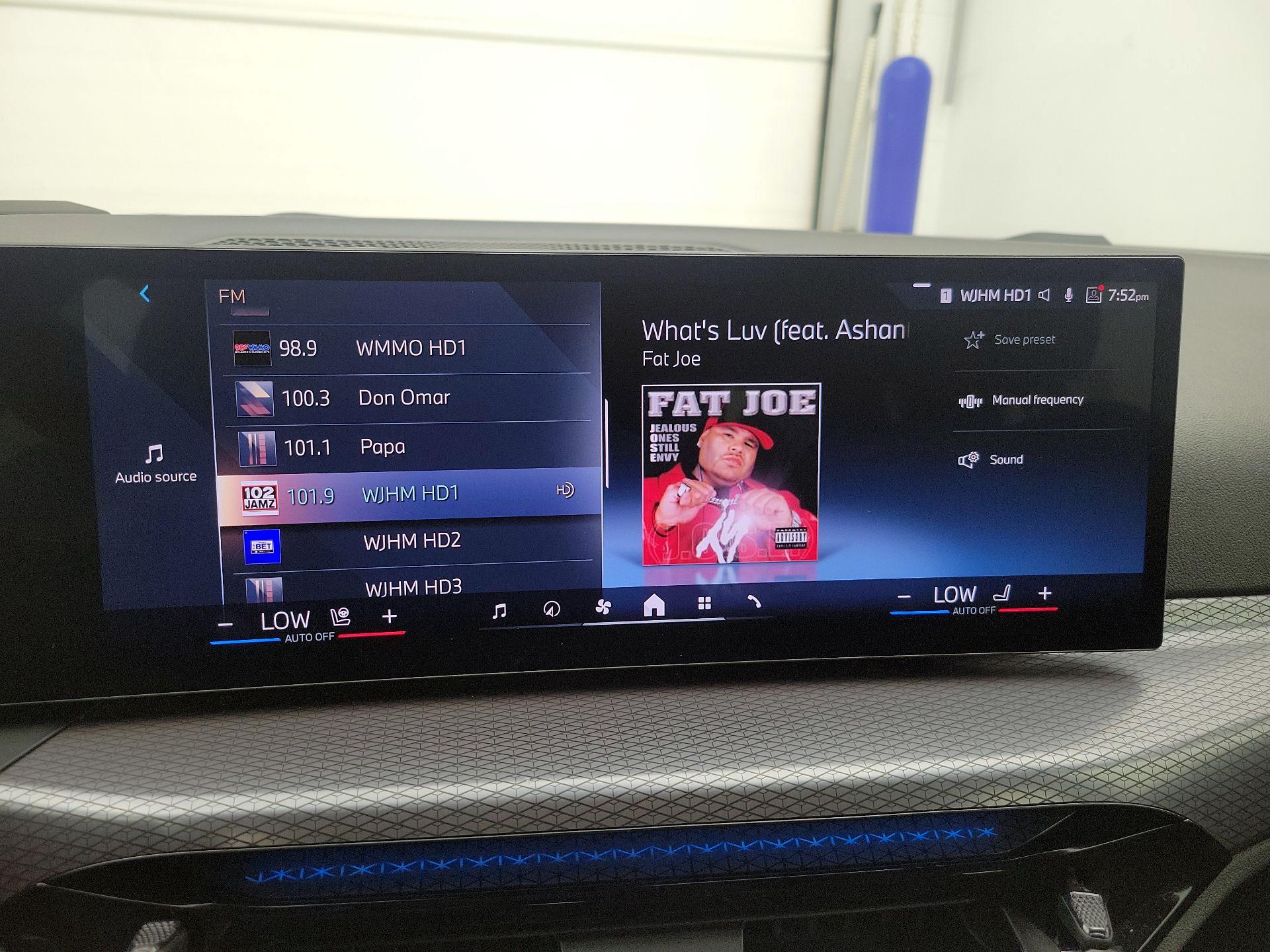 Thumbnail: 2025 BMW 4 Series - 16