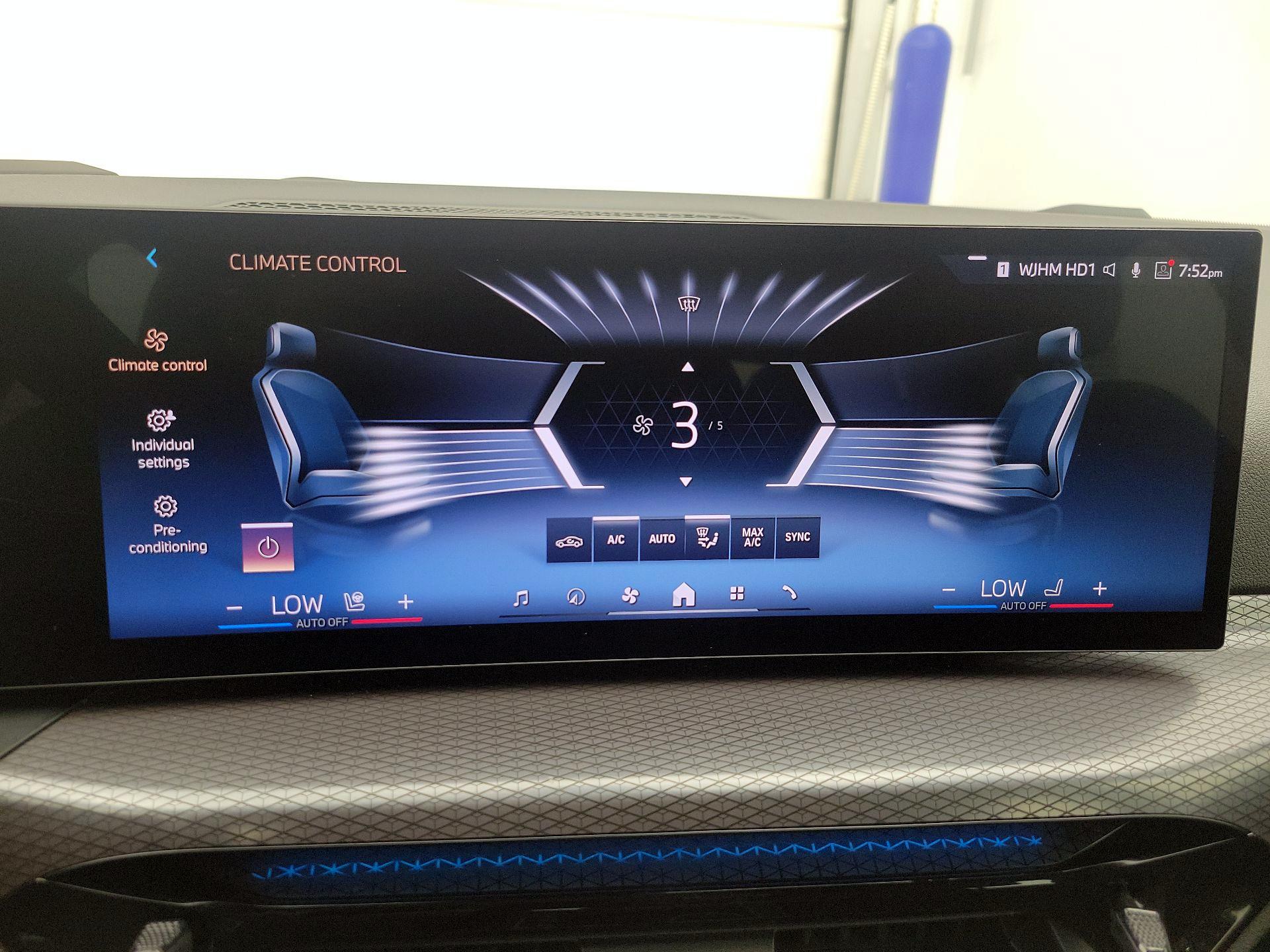 Thumbnail: 2025 BMW 4 Series - 17