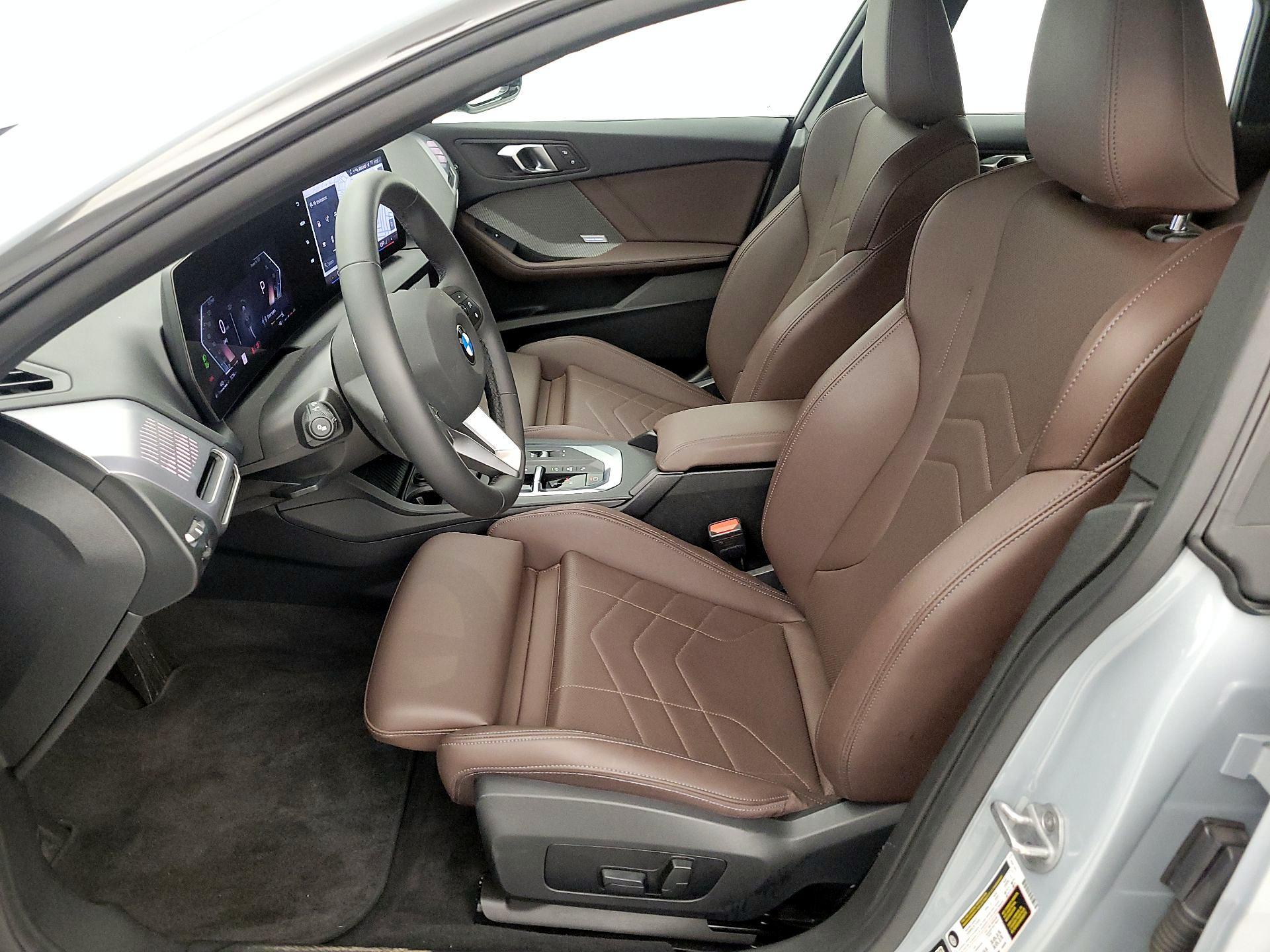 Thumbnail: 2025 BMW 2 Series - 11