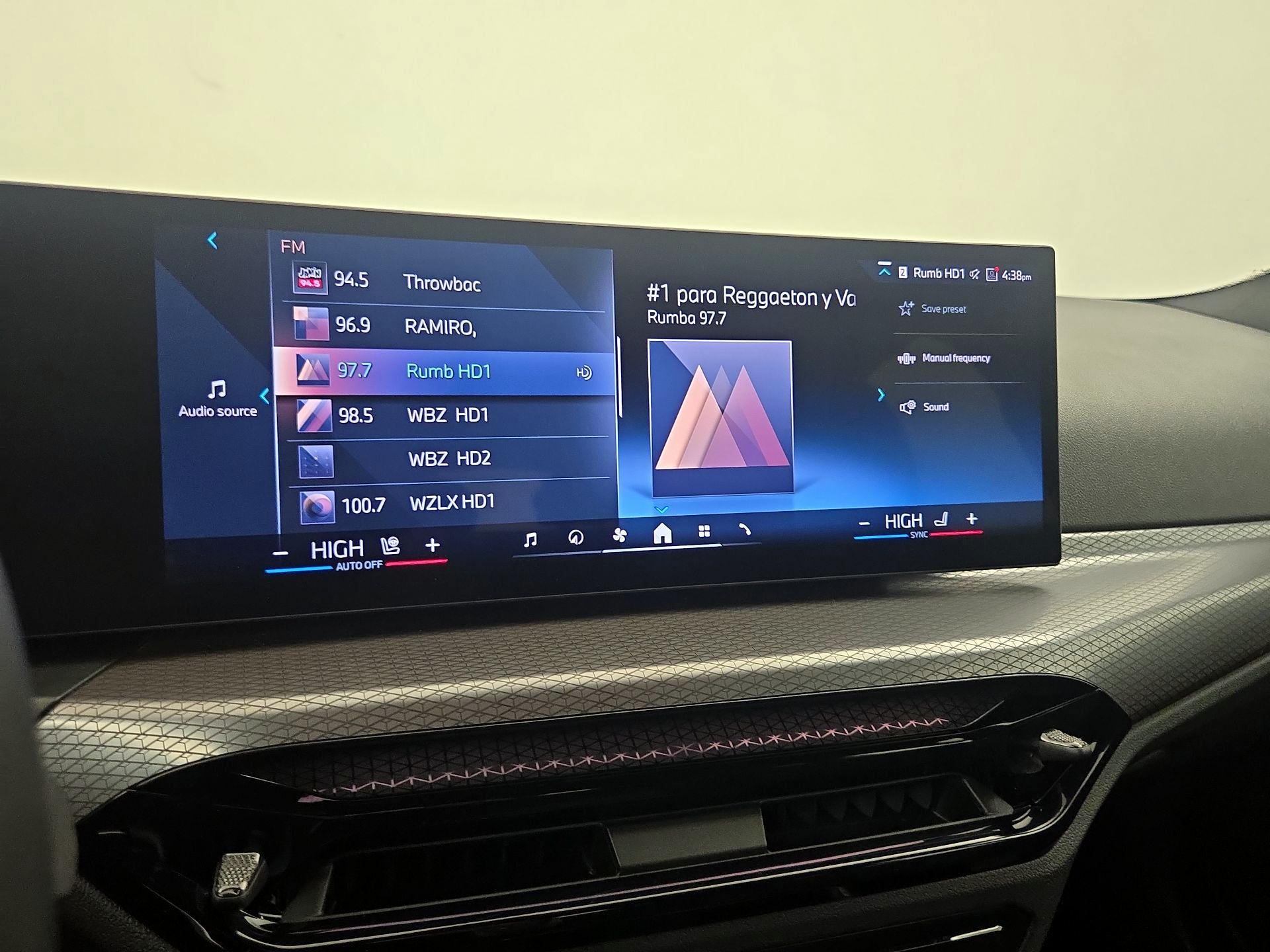 Thumbnail: 2025 BMW 4 Series - 16