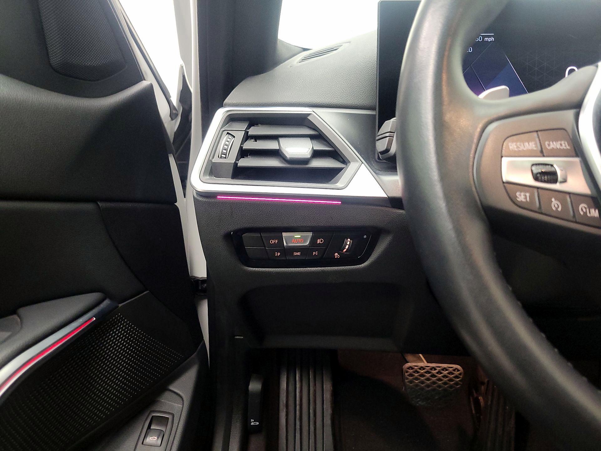 Thumbnail: 2024 BMW 3 Series - 13