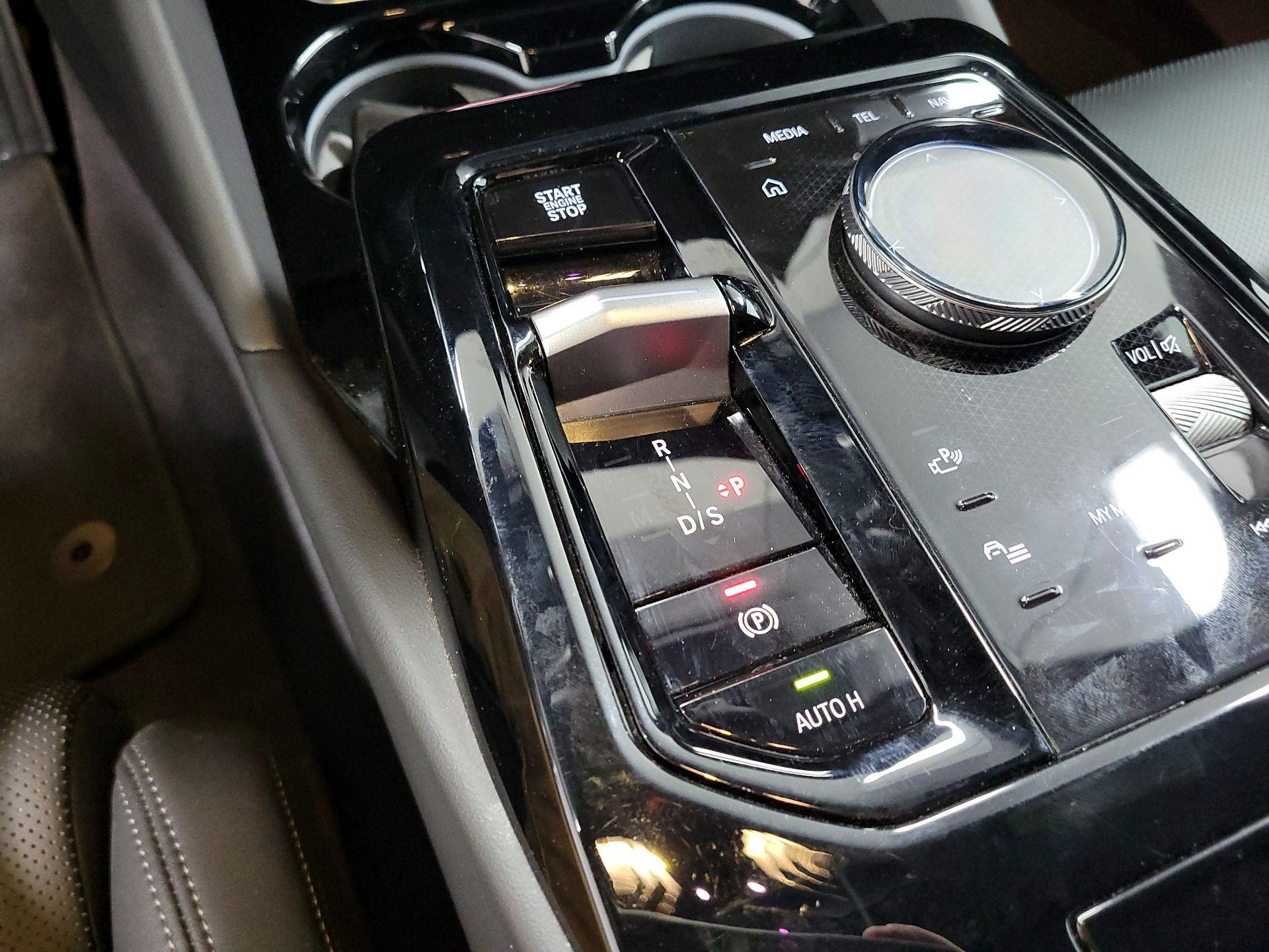 Thumbnail: 2025 BMW 5 Series - 15