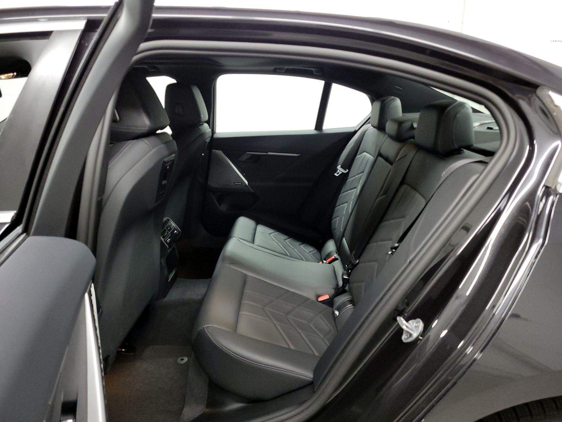 Thumbnail: 2025 BMW 5 Series - 16