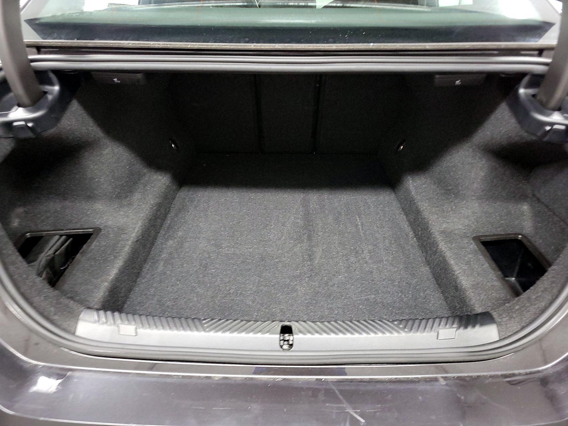 Thumbnail: 2025 BMW 5 Series - 17