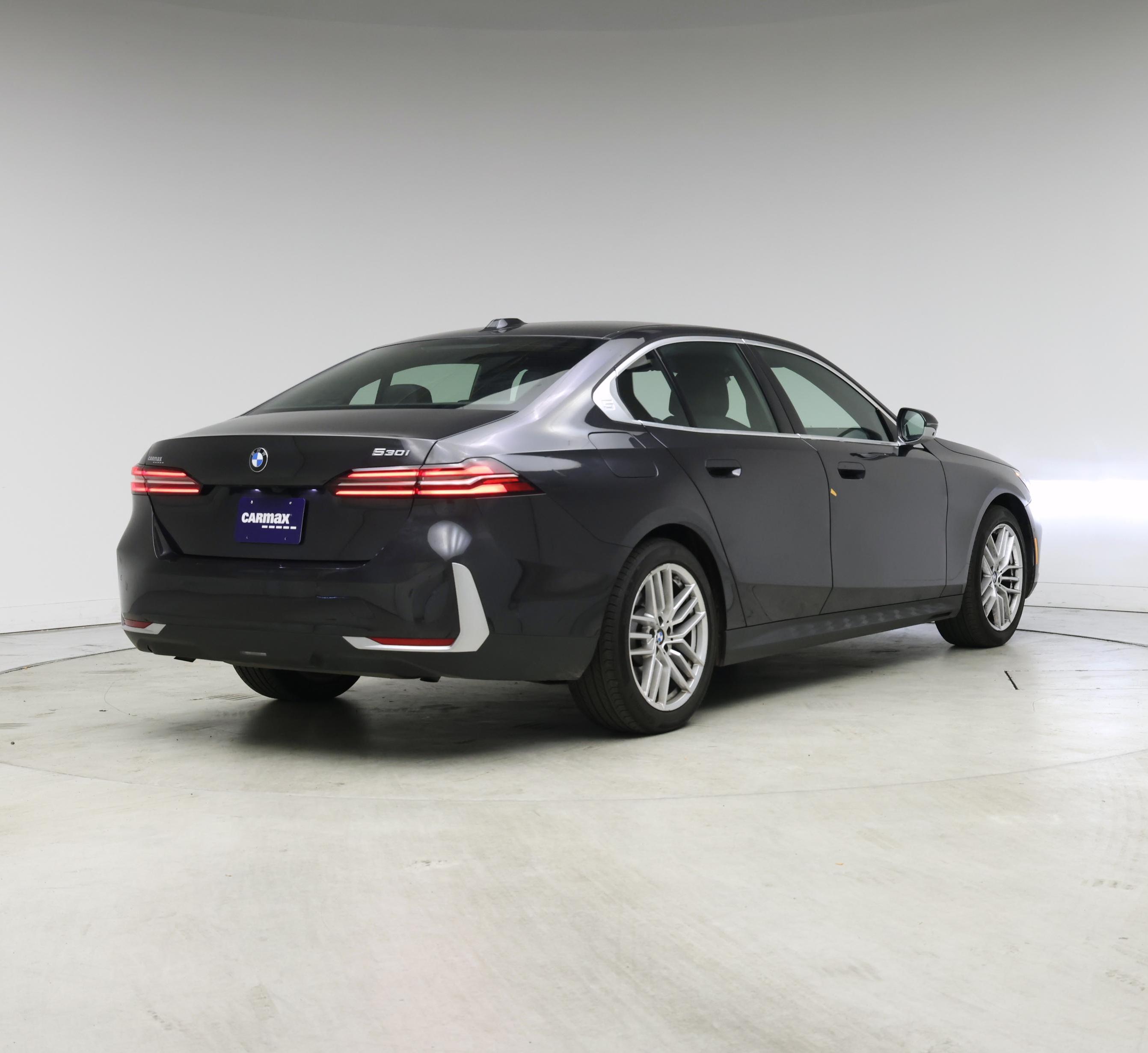 Thumbnail: 2025 BMW 5 Series - 8