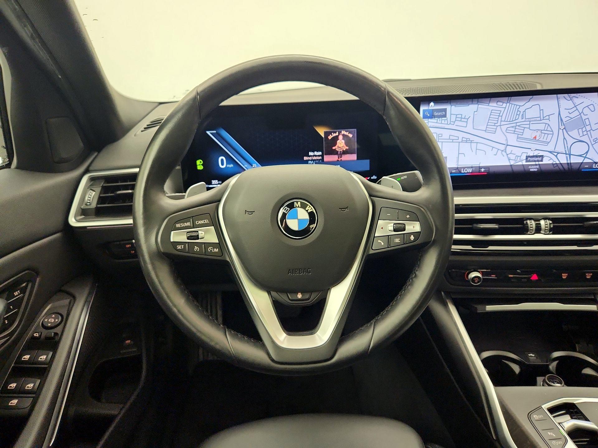 Thumbnail: 2024 BMW 3 Series - 10