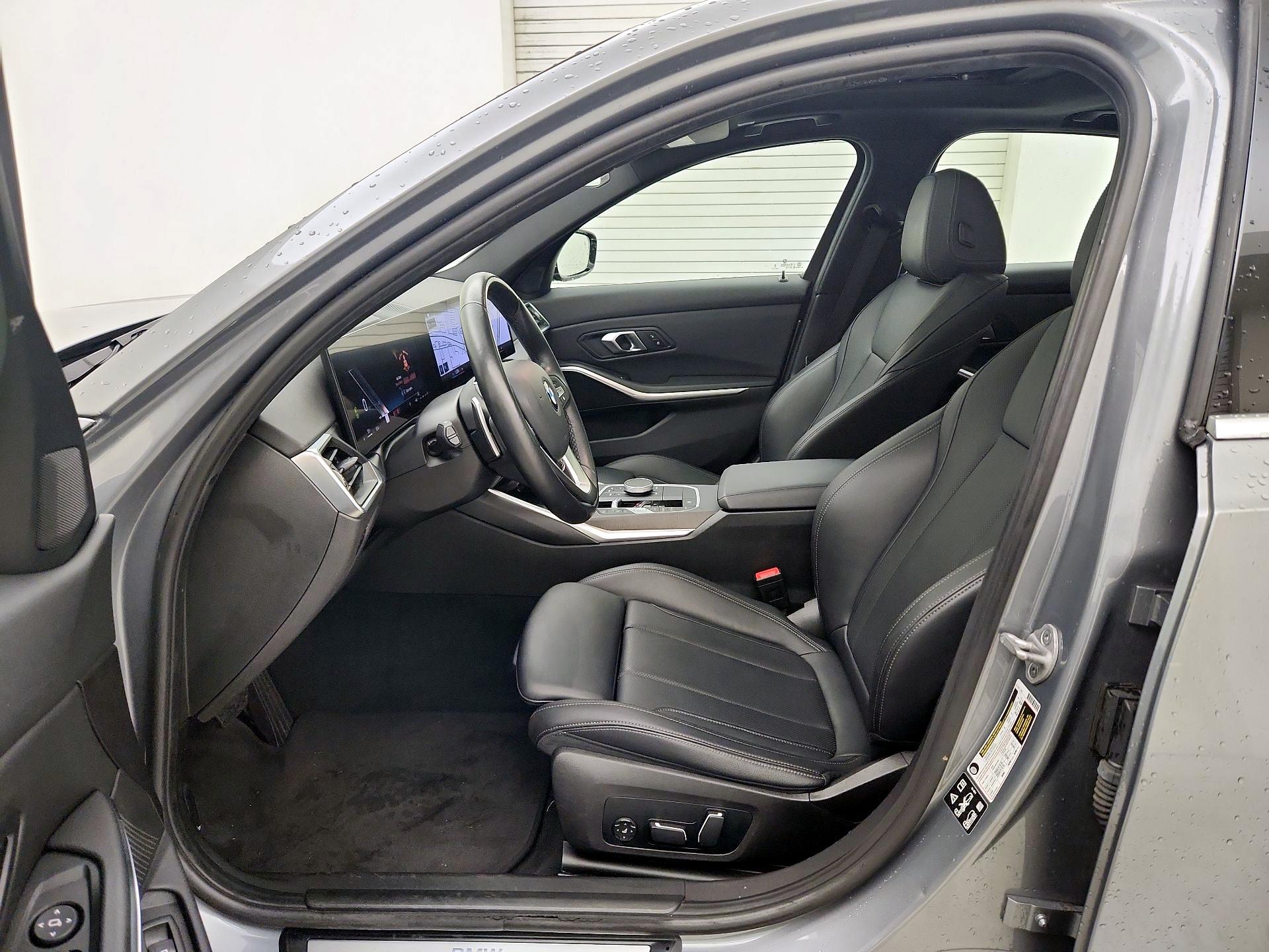 Thumbnail: 2024 BMW 3 Series - 11