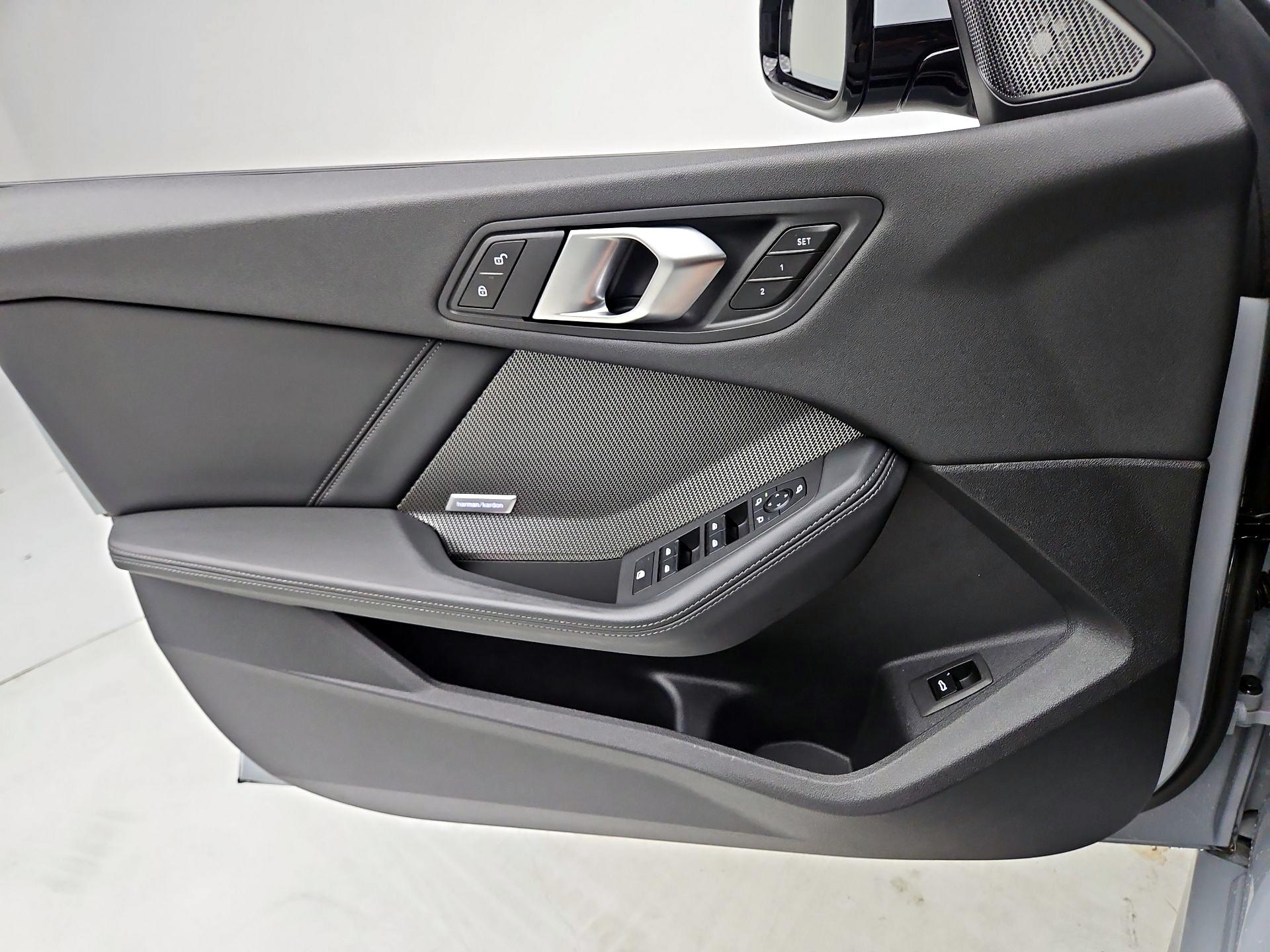 Thumbnail: 2025 BMW 2 Series - 12