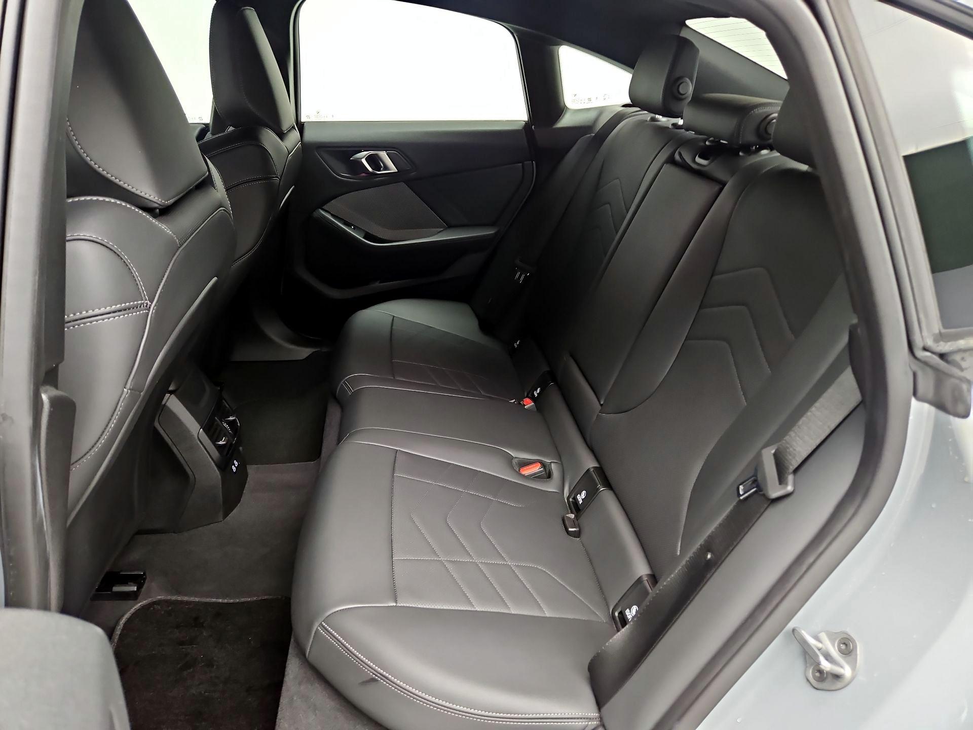 Thumbnail: 2025 BMW 2 Series - 19