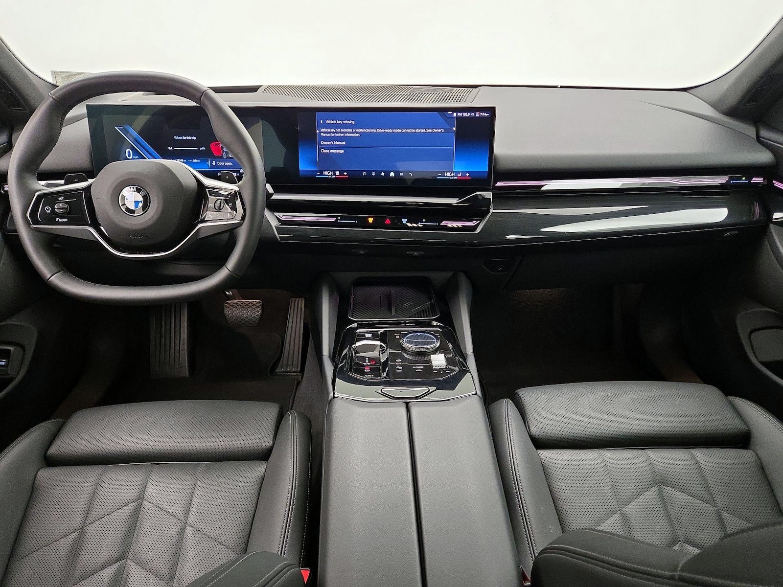 2025 BMW 5 Series 530i - Photo 10