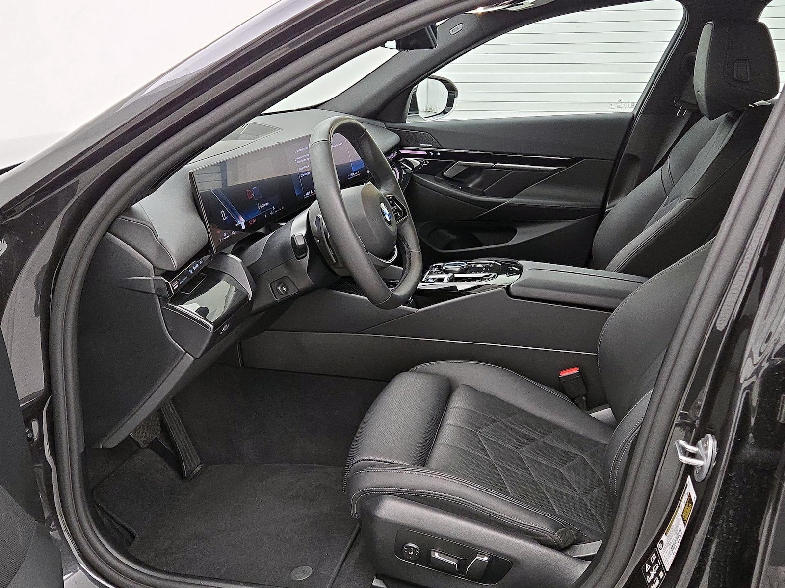 2025 BMW 5 Series 530i - Photo 12