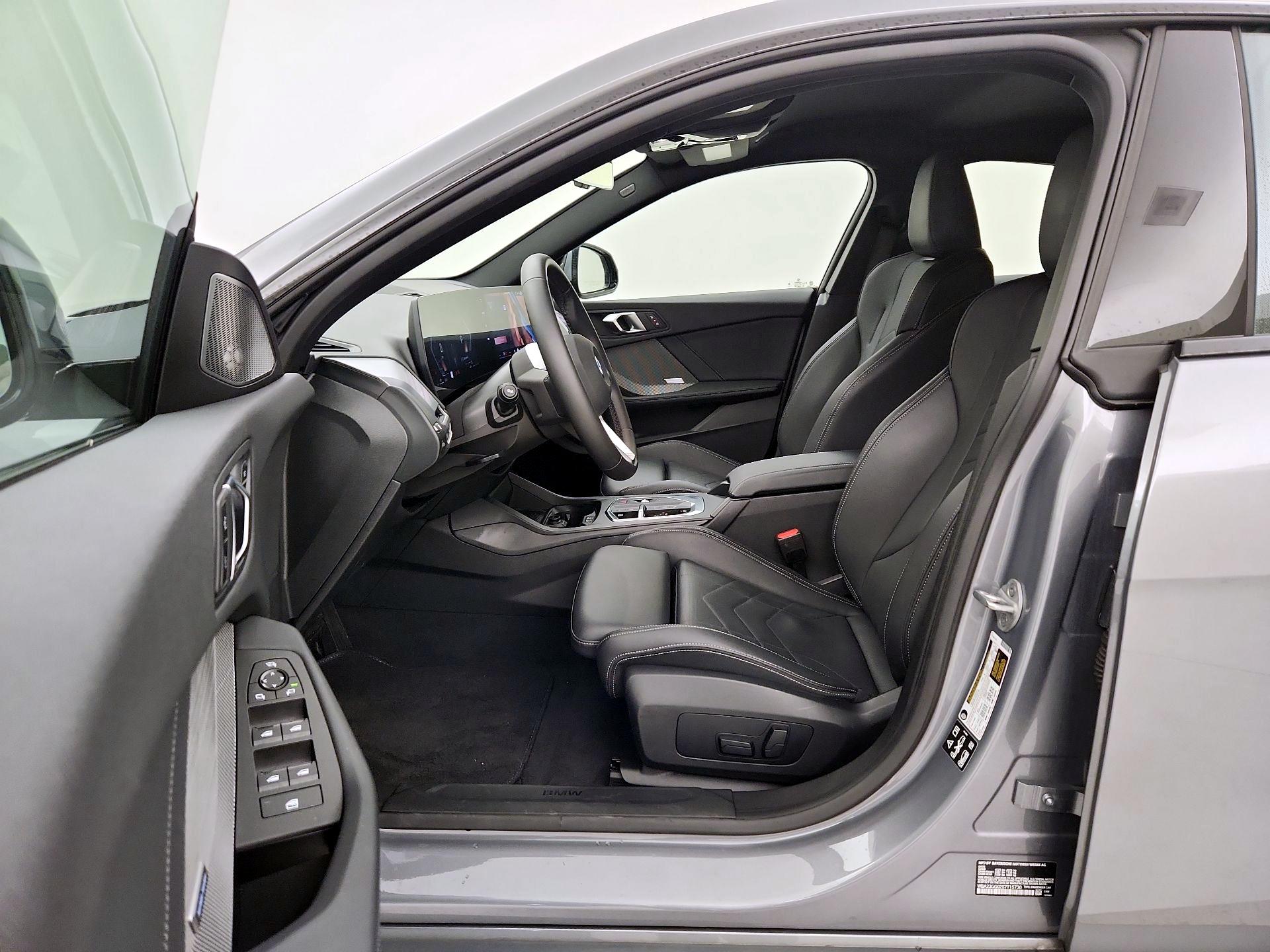 Thumbnail: 2025 BMW 2 Series - 11