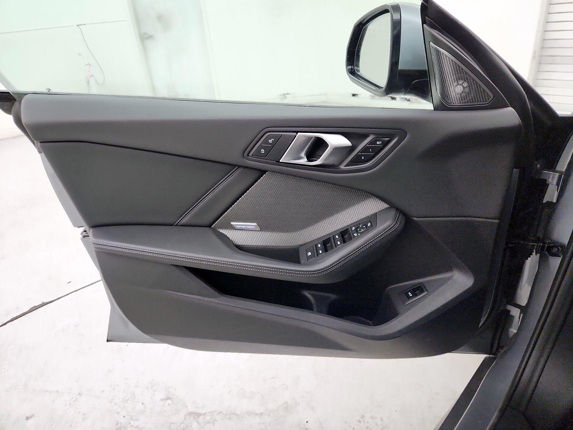 Thumbnail: 2025 BMW 2 Series - 12