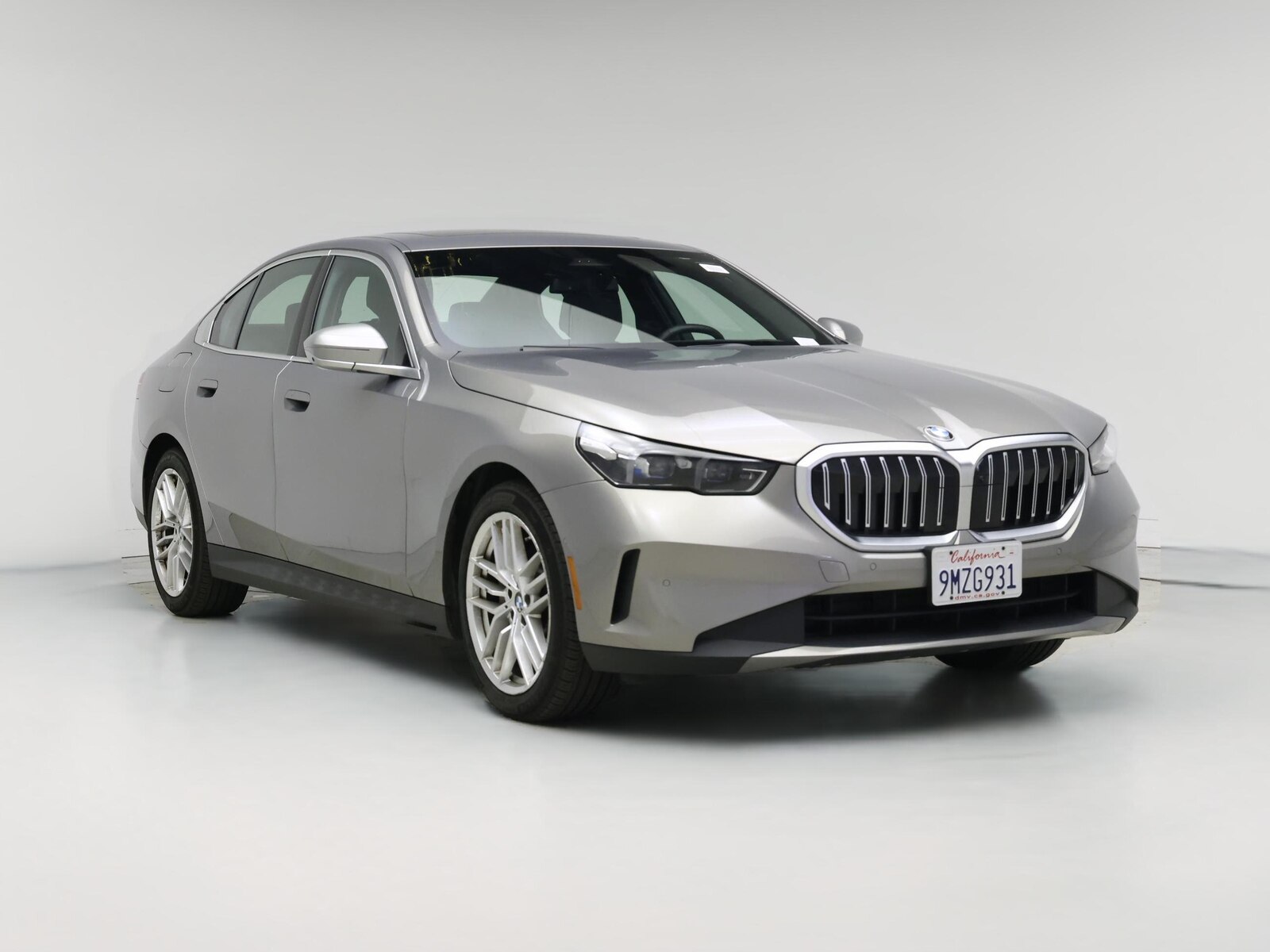 2025 BMW 5 Series 530i