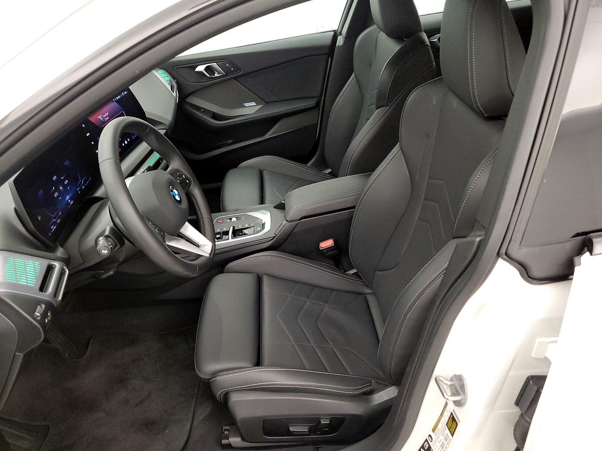 Thumbnail: 2025 BMW 2 Series - 11