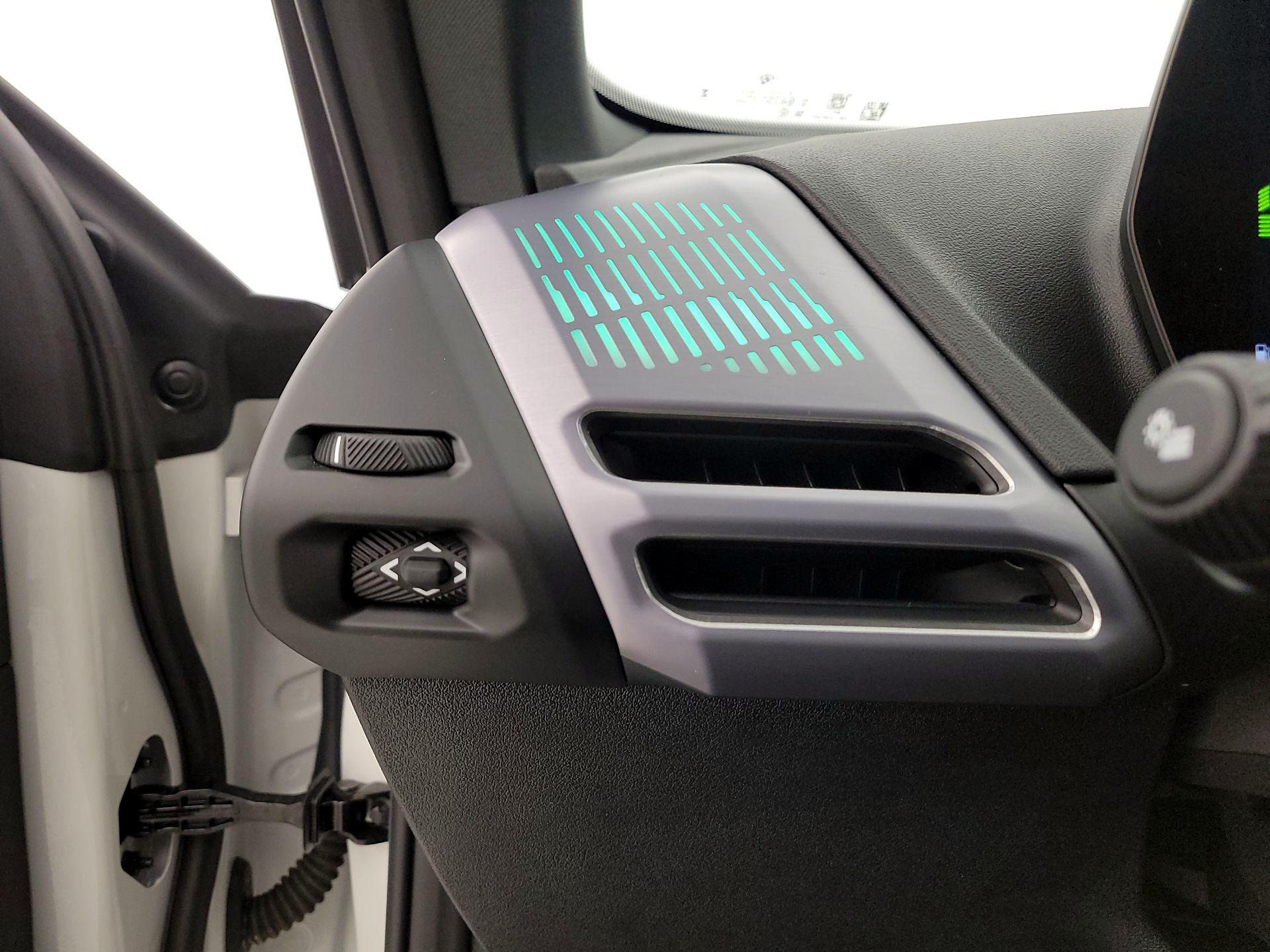 Thumbnail: 2025 BMW 2 Series - 13