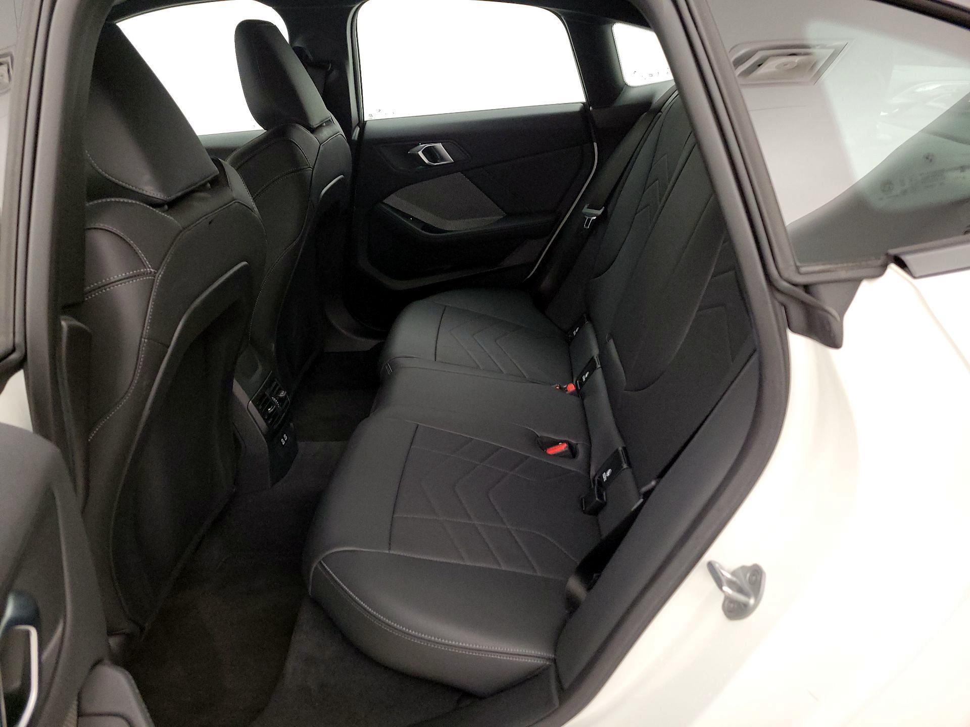 Thumbnail: 2025 BMW 2 Series - 19