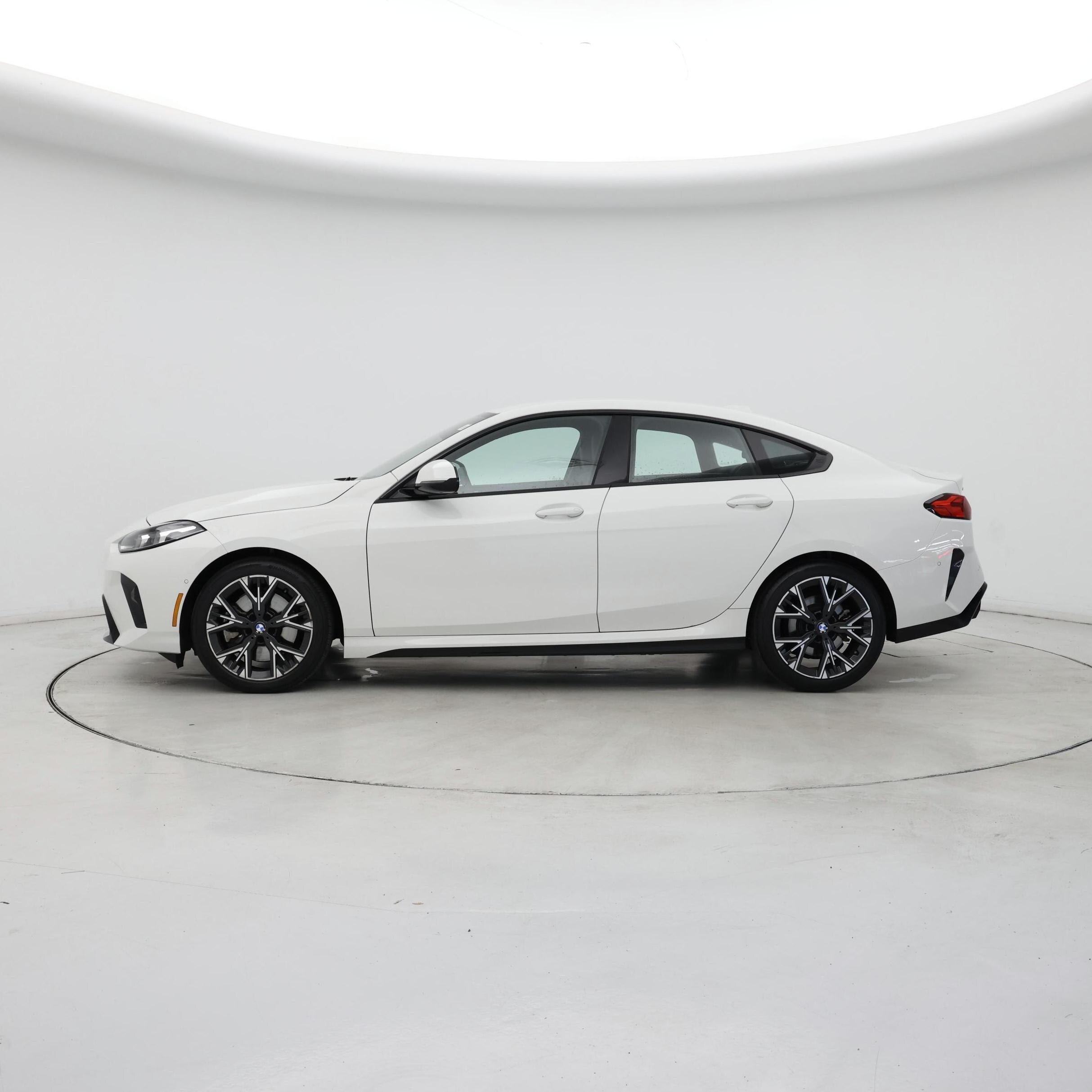 Thumbnail: 2025 BMW 2 Series - 3