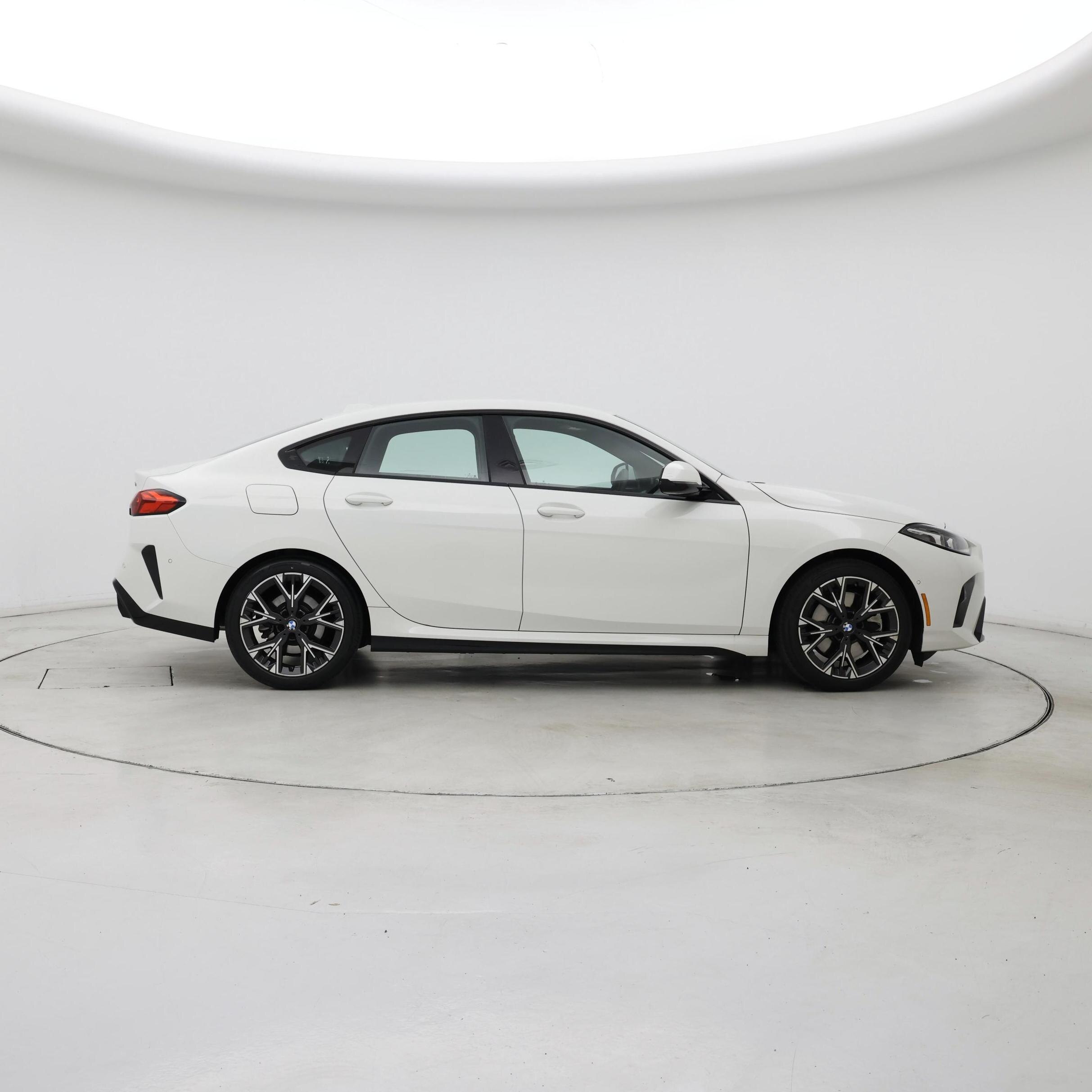 Thumbnail: 2025 BMW 2 Series - 7