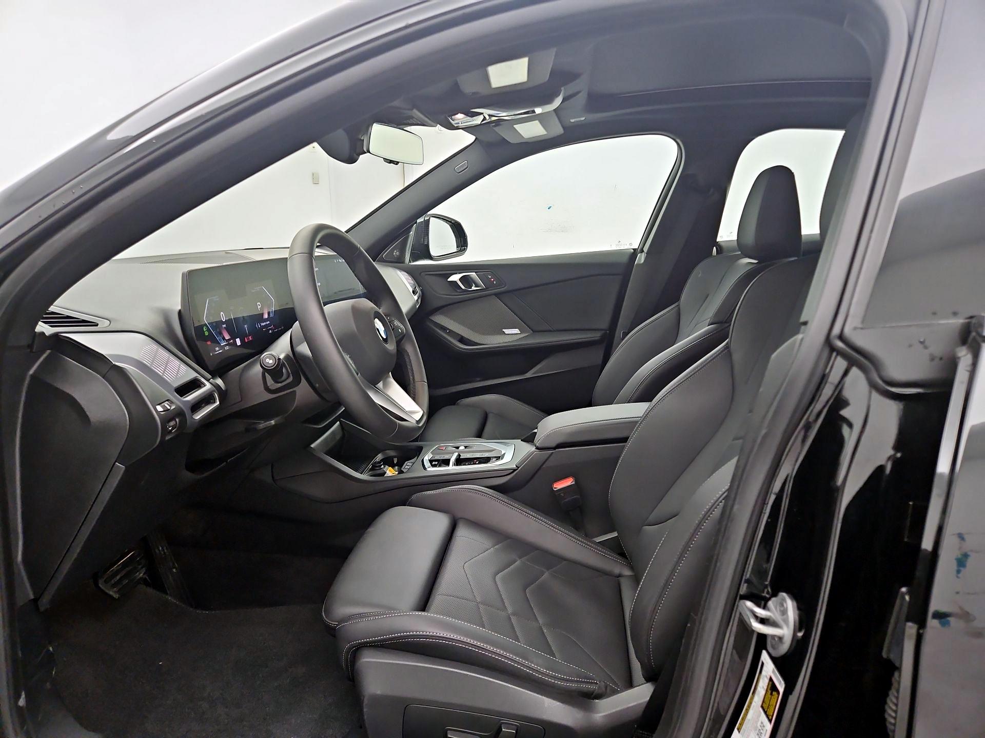 Thumbnail: 2025 BMW 2 Series - 11