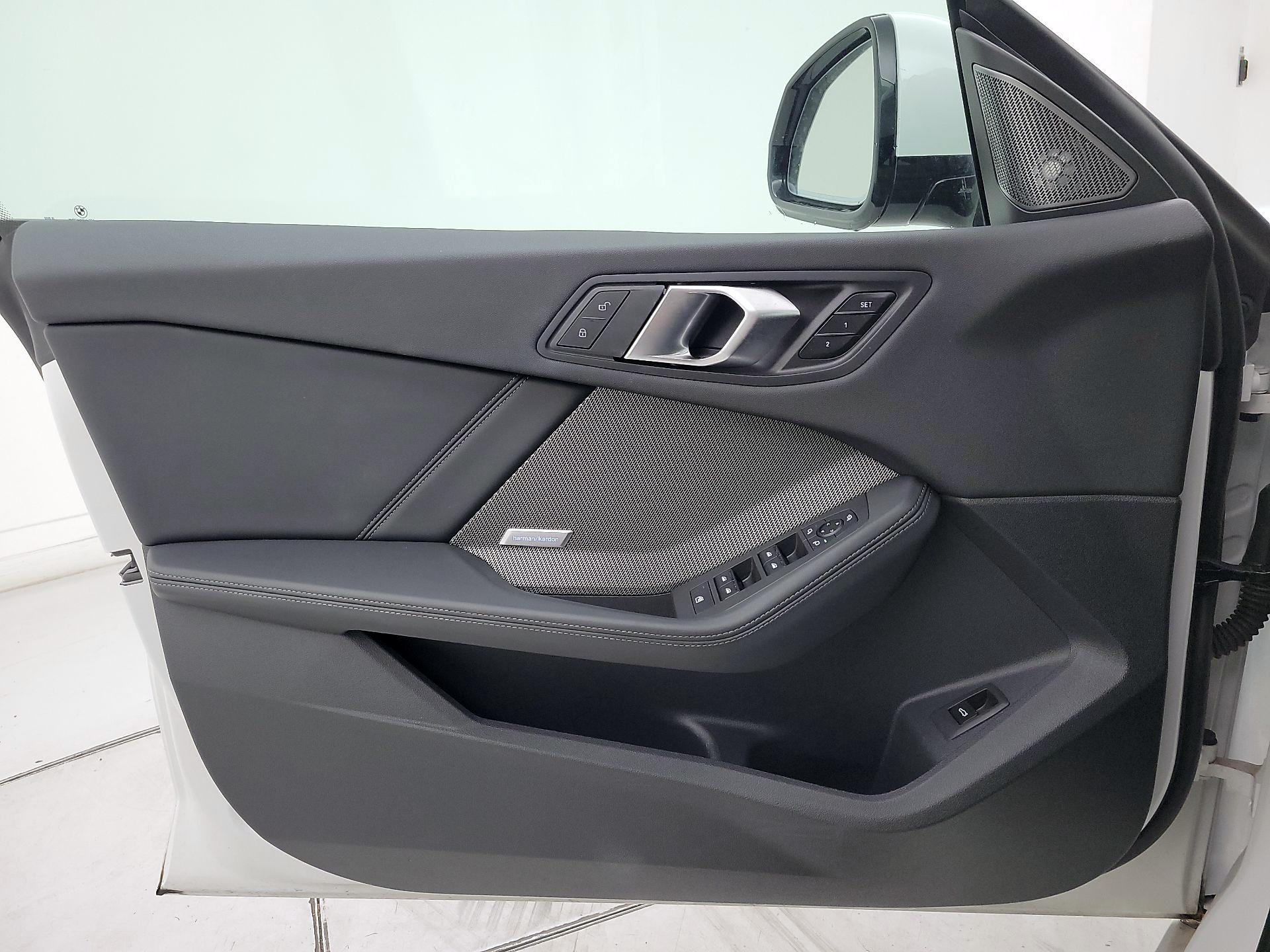 Thumbnail: 2025 BMW 2 Series - 12