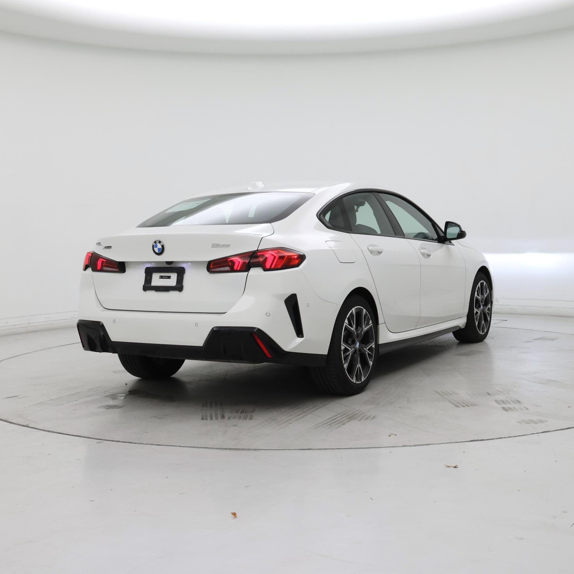 Thumbnail: 2025 BMW 2 Series - 8