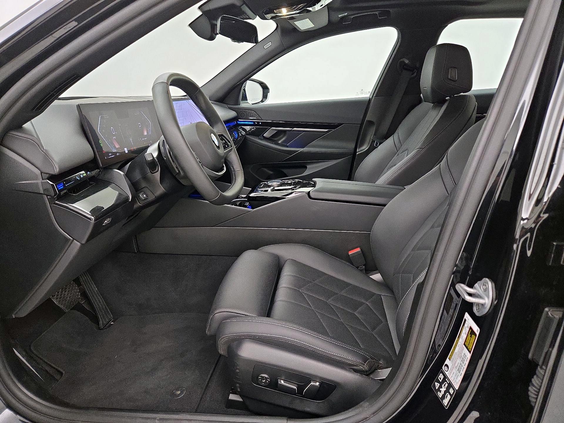 Thumbnail: 2025 BMW 5 Series - 11