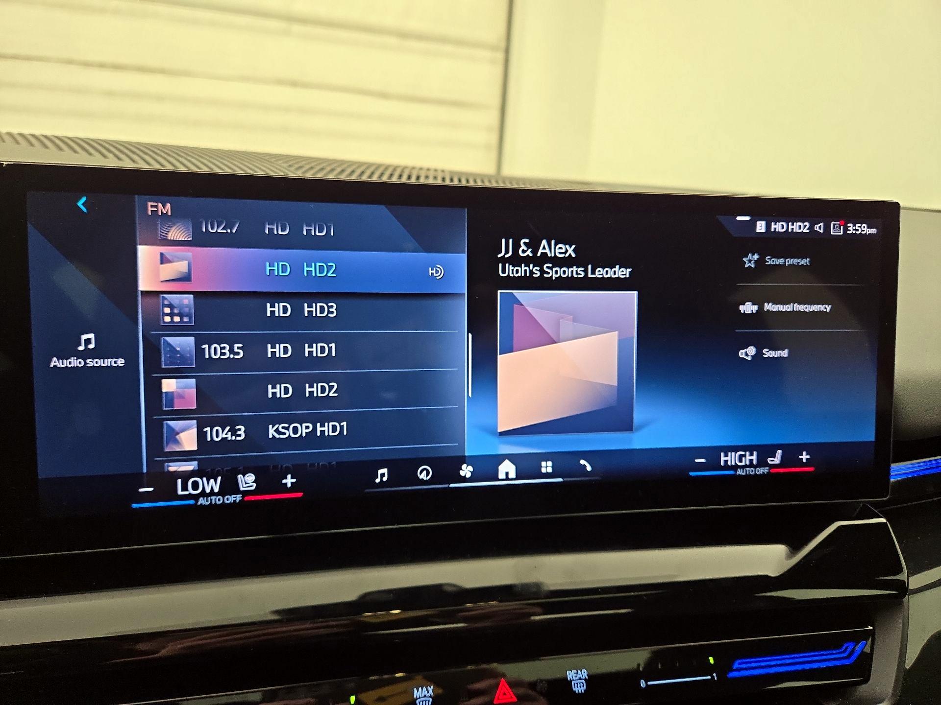 Thumbnail: 2025 BMW 5 Series - 16