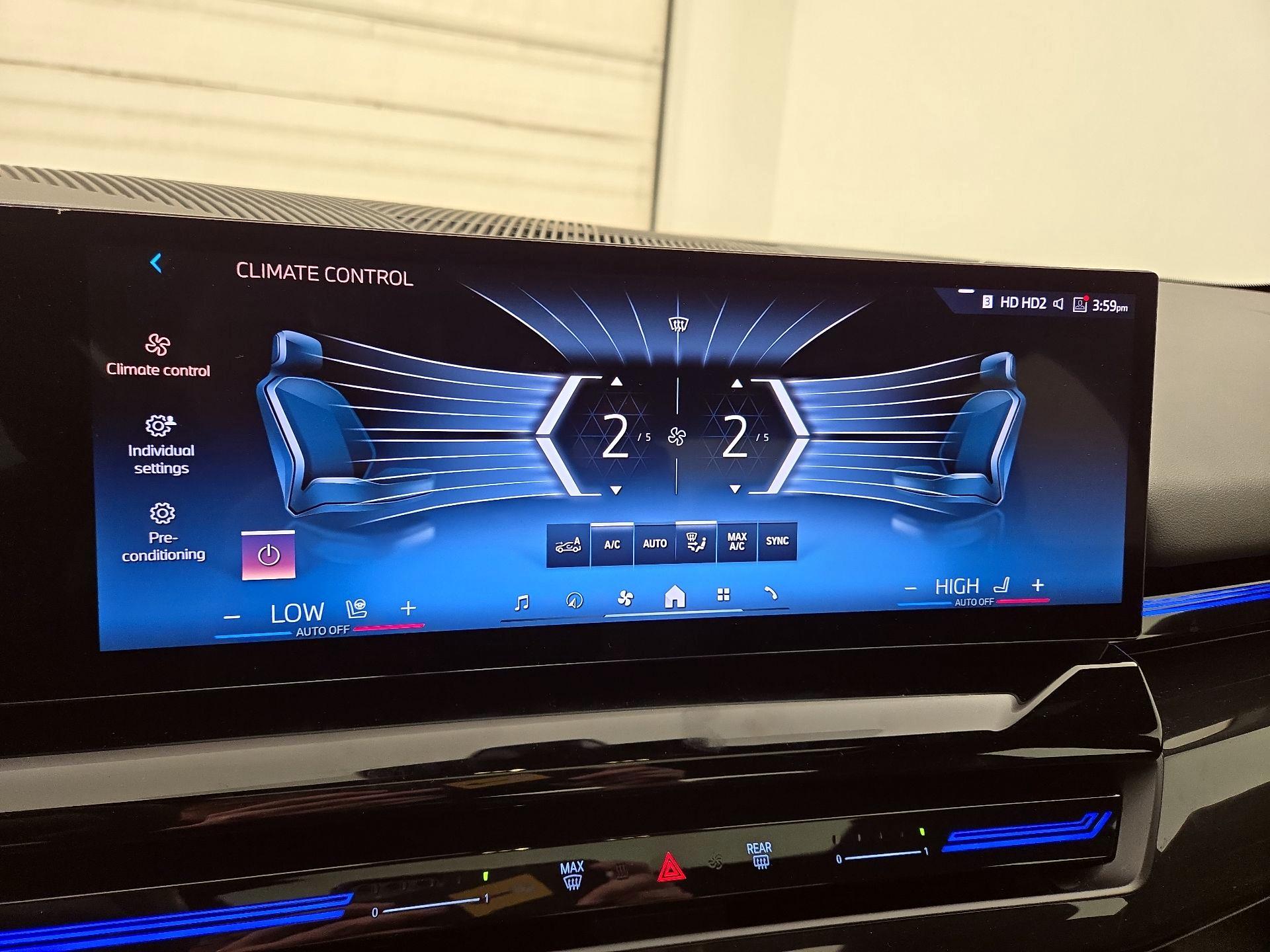 Thumbnail: 2025 BMW 5 Series - 17