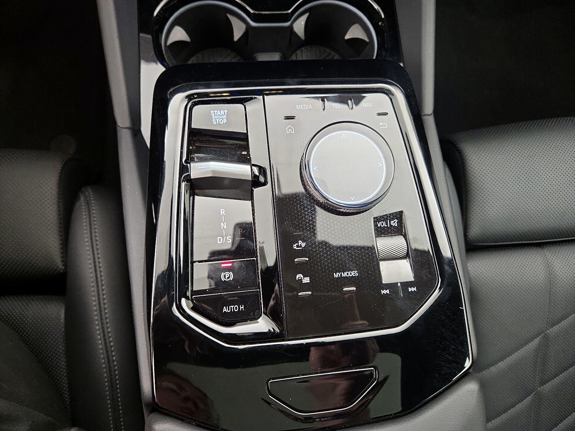 Thumbnail: 2025 BMW 5 Series - 18